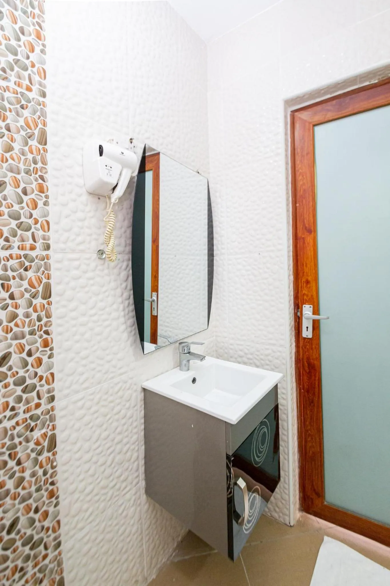 Bathroom in Eldon Apartments & Suites