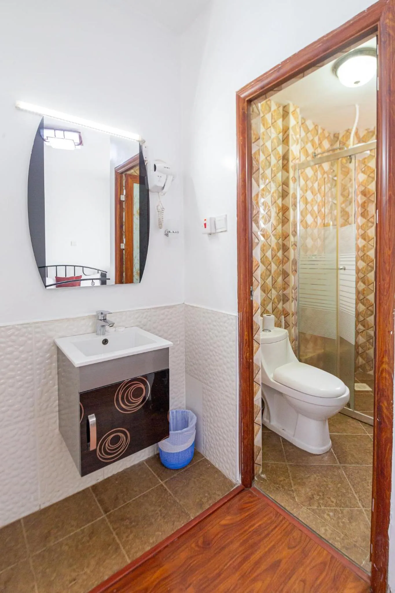 Shower in Eldon Apartments & Suites