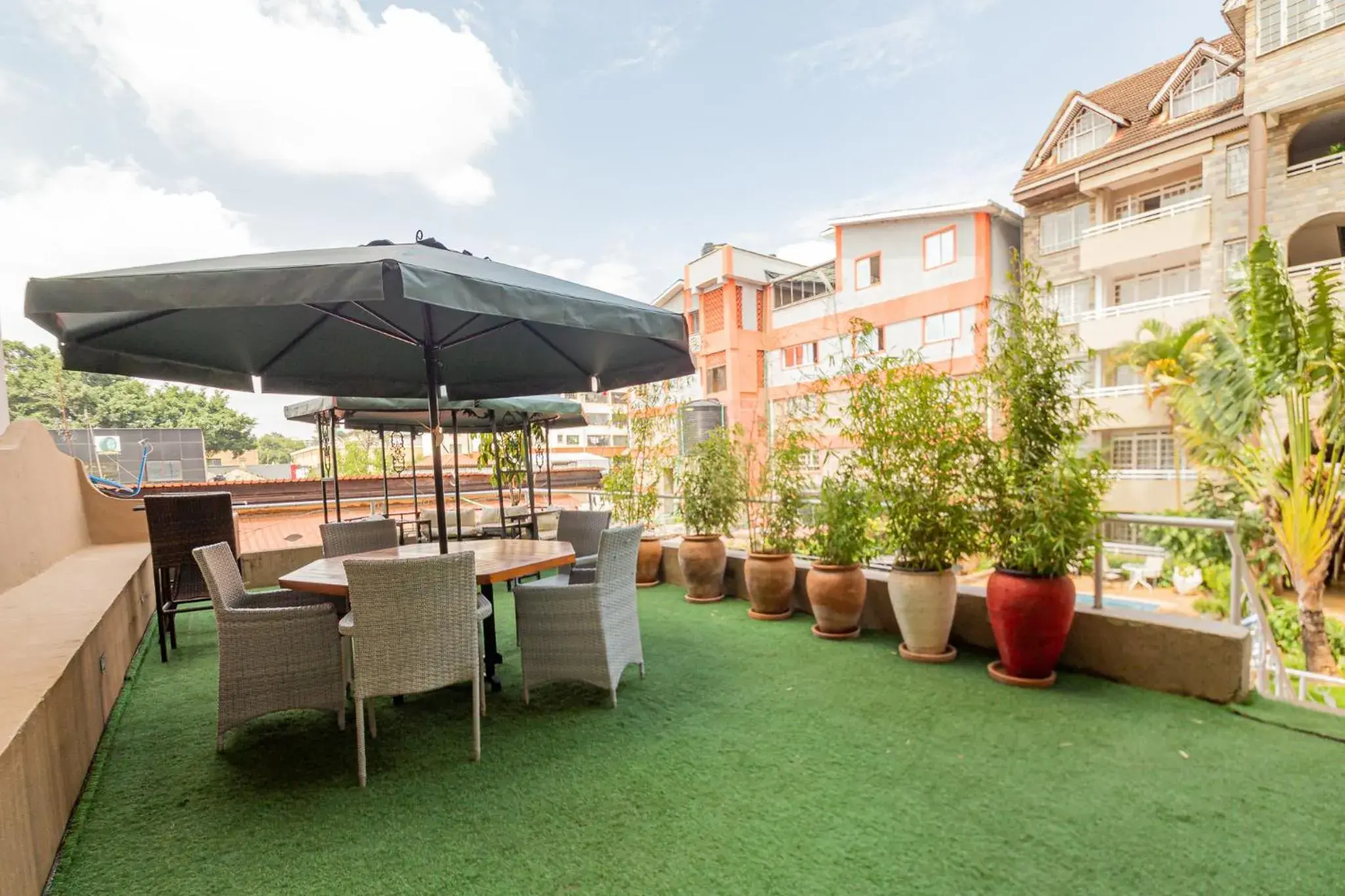 Property building in Eldon Apartments & Suites Property building in Eldon Apartments & Suites