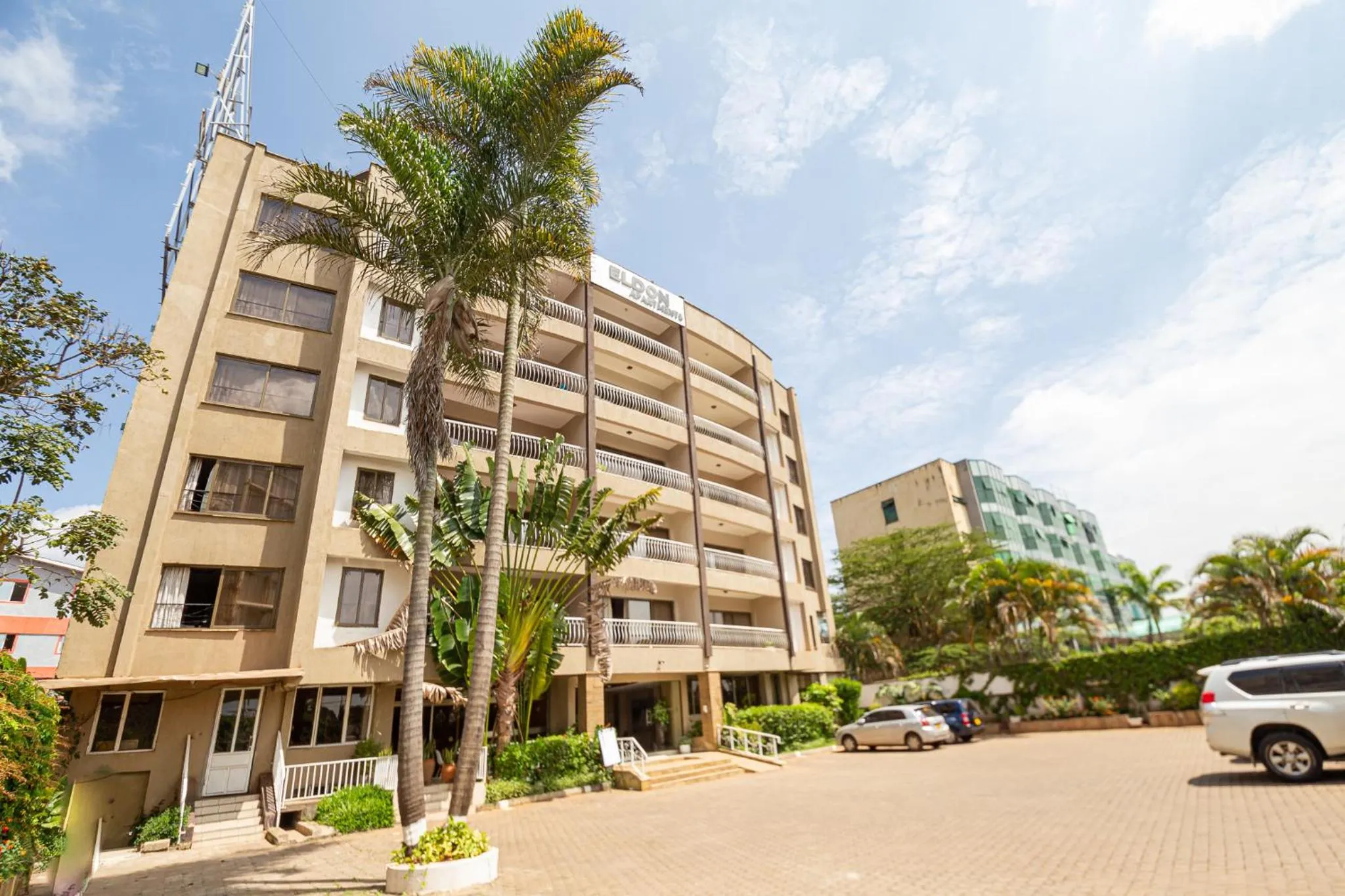 Property building in Eldon Apartments & Suites