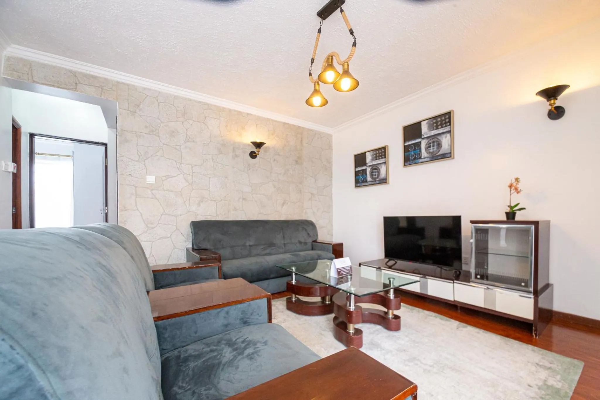 Communal lounge/ TV room in Eldon Apartments & Suites