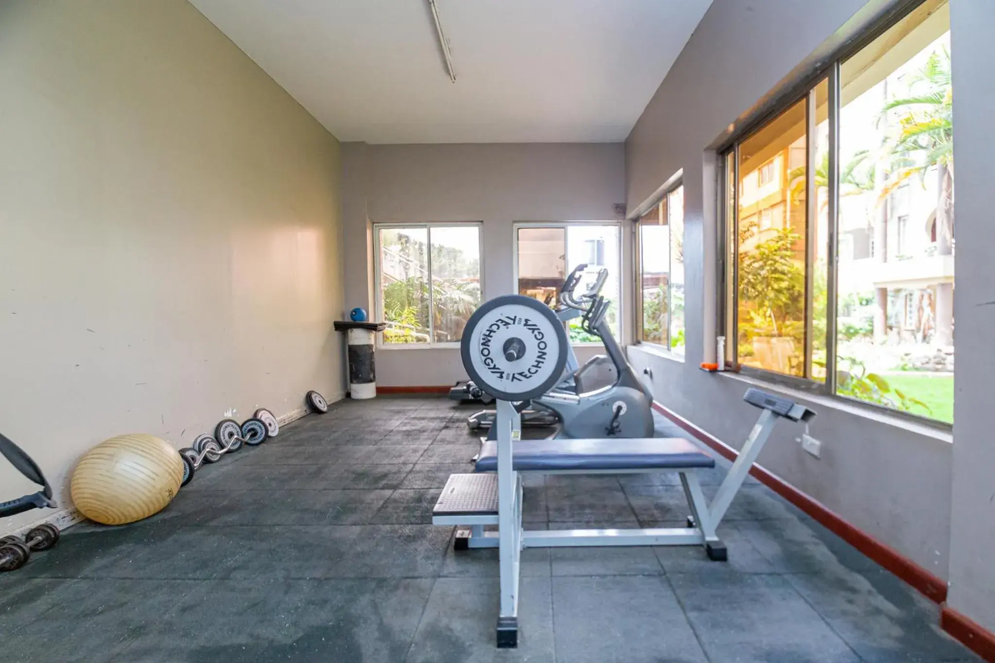 Fitness centre/facilities in Eldon Apartments & Suites Fitness centre/facilities in Eldon Apartments & Suites