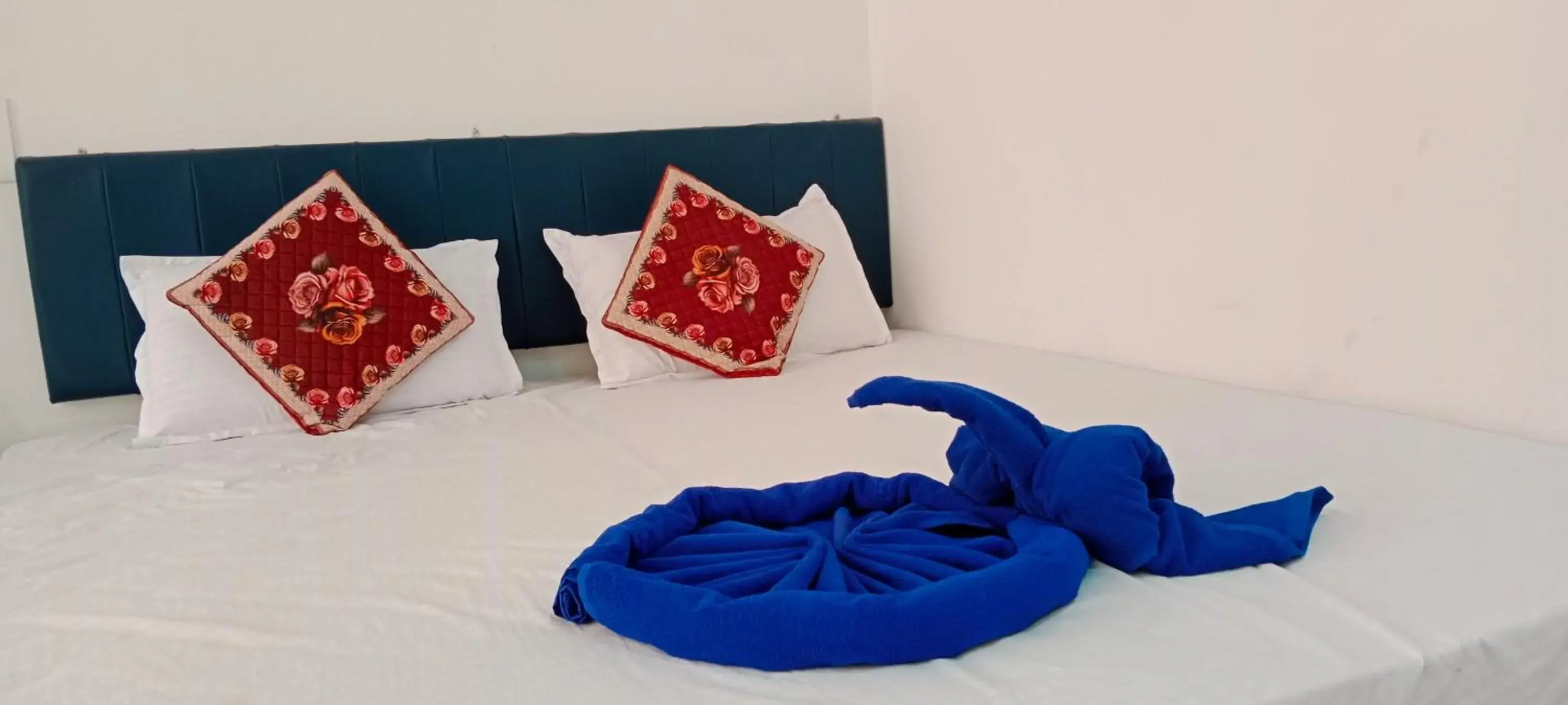 towels, Bed in Hotel Aaradhya towels, Bed in Hotel Aaradhya