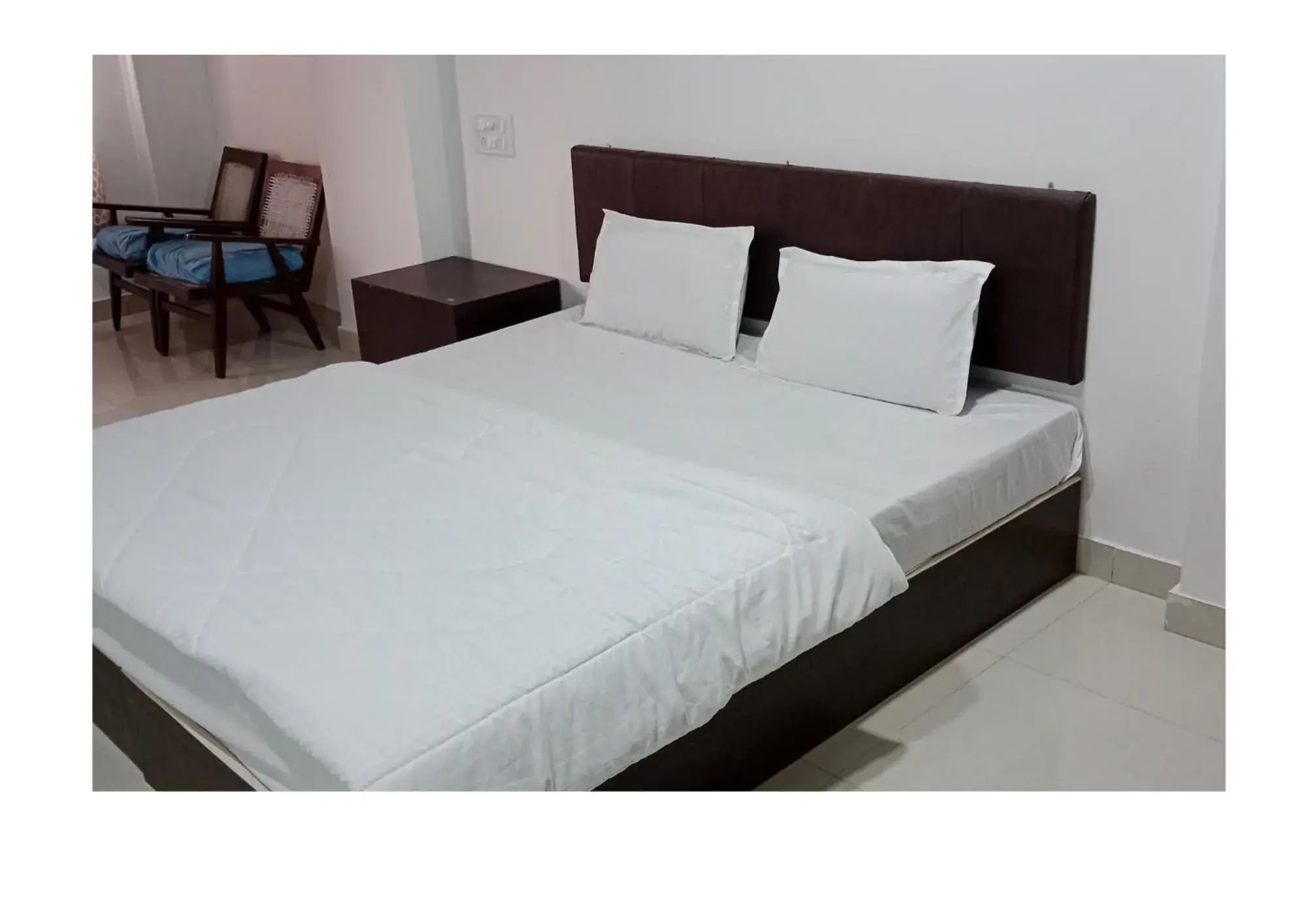 Photo of the whole room, Bed in Hotel Aaradhya Photo of the whole room, Bed in Hotel Aaradhya