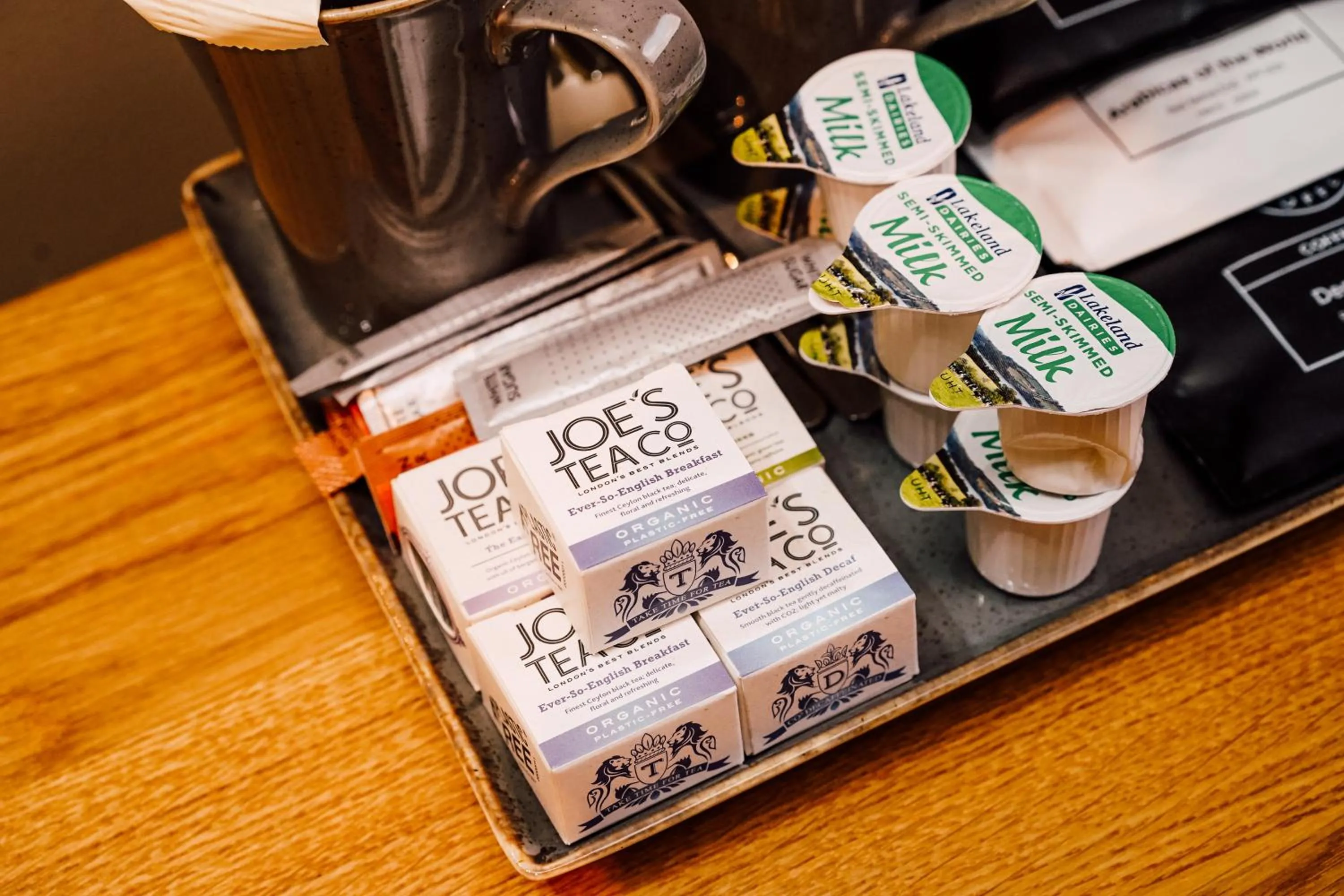 Coffee/tea facilities in The Ashford Arms