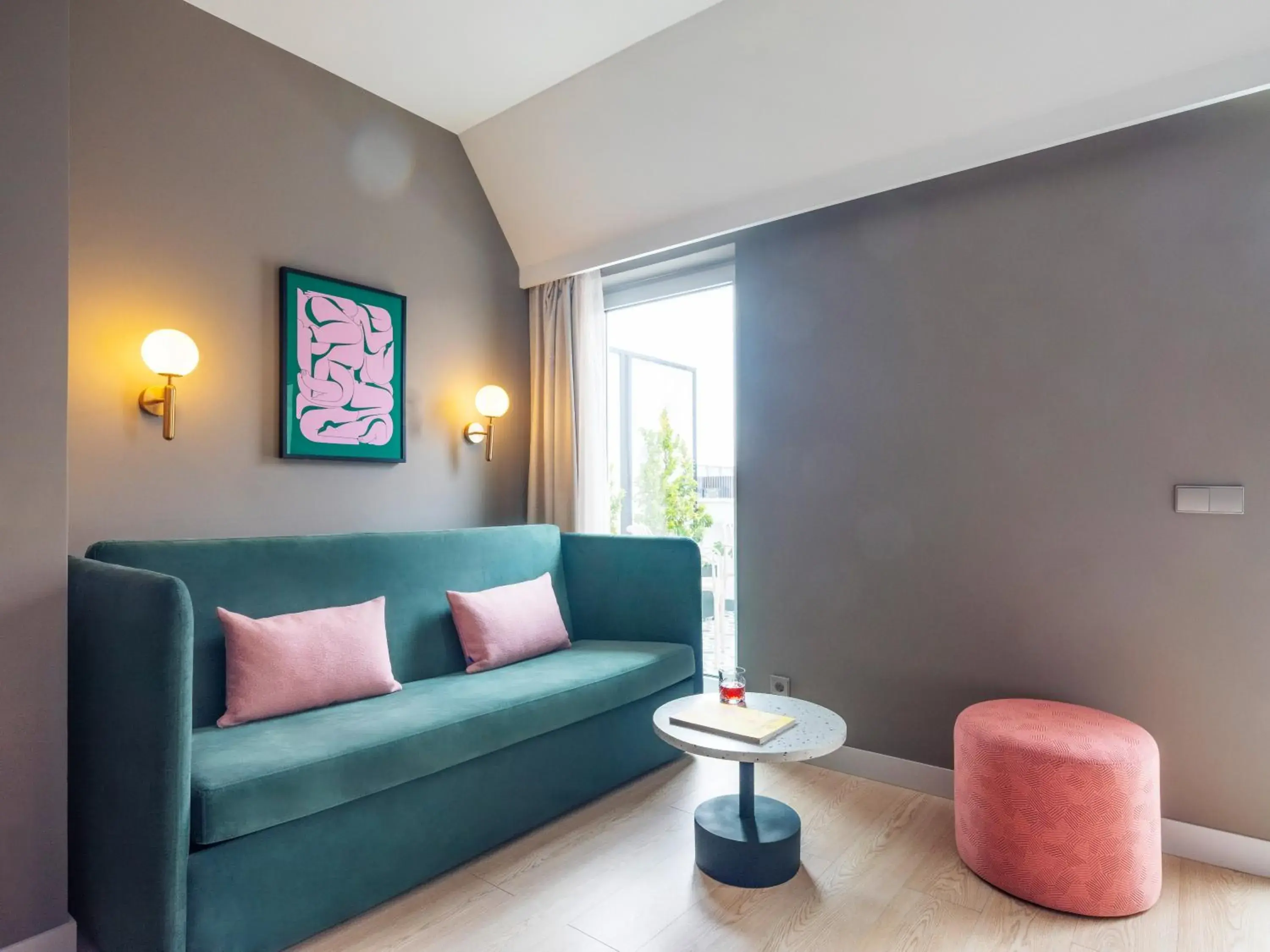 Large Studio with Kitchenette and Terrace - Accessible in Numa Lisbon Rato Large Studio with Kitchenette and Terrace - Accessible in Numa Lisbon Rato