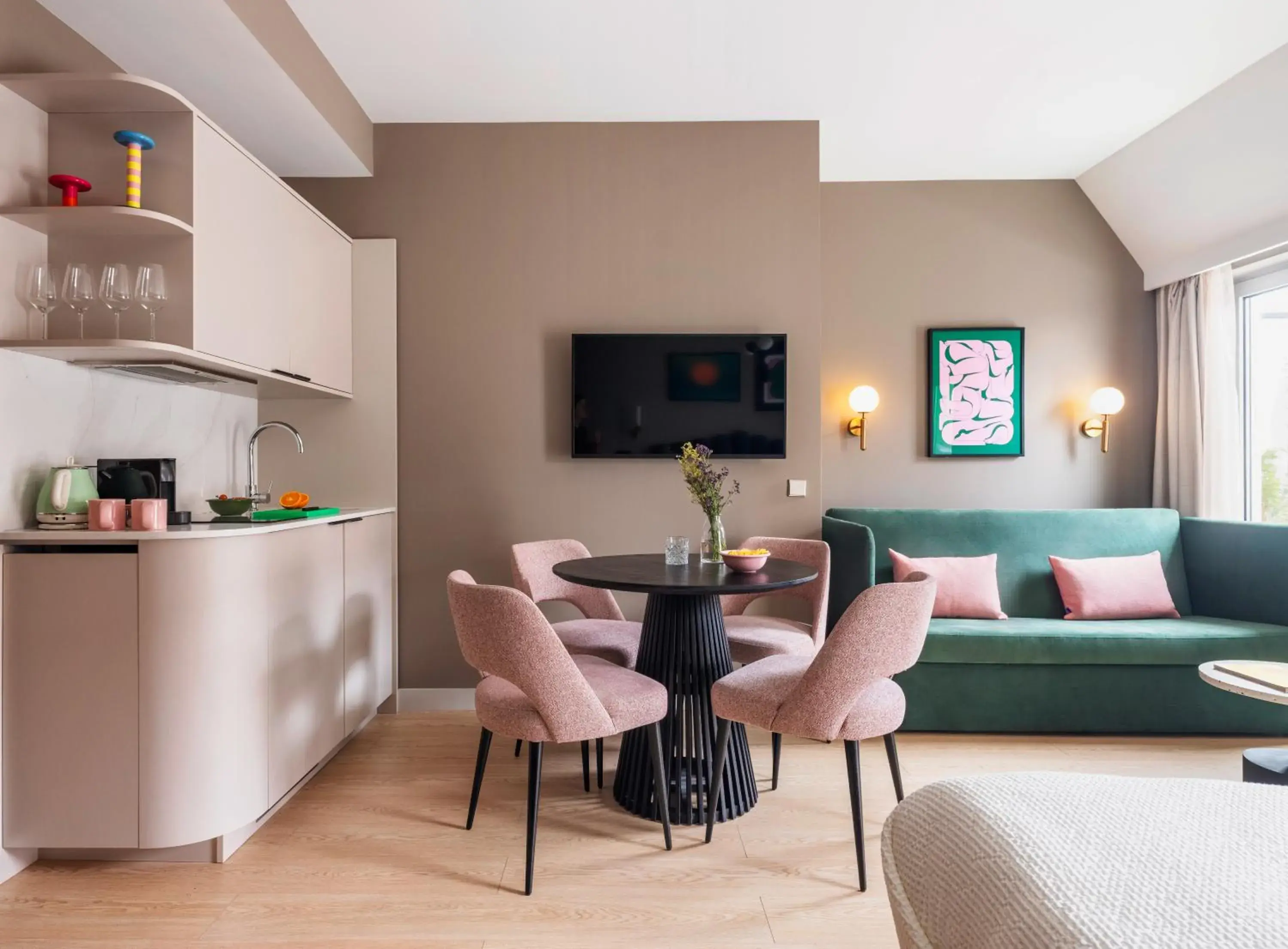 Large Studio with Kitchenette and Terrace in Numa Lisbon Rato Large Studio with Kitchenette and Terrace in Numa Lisbon Rato