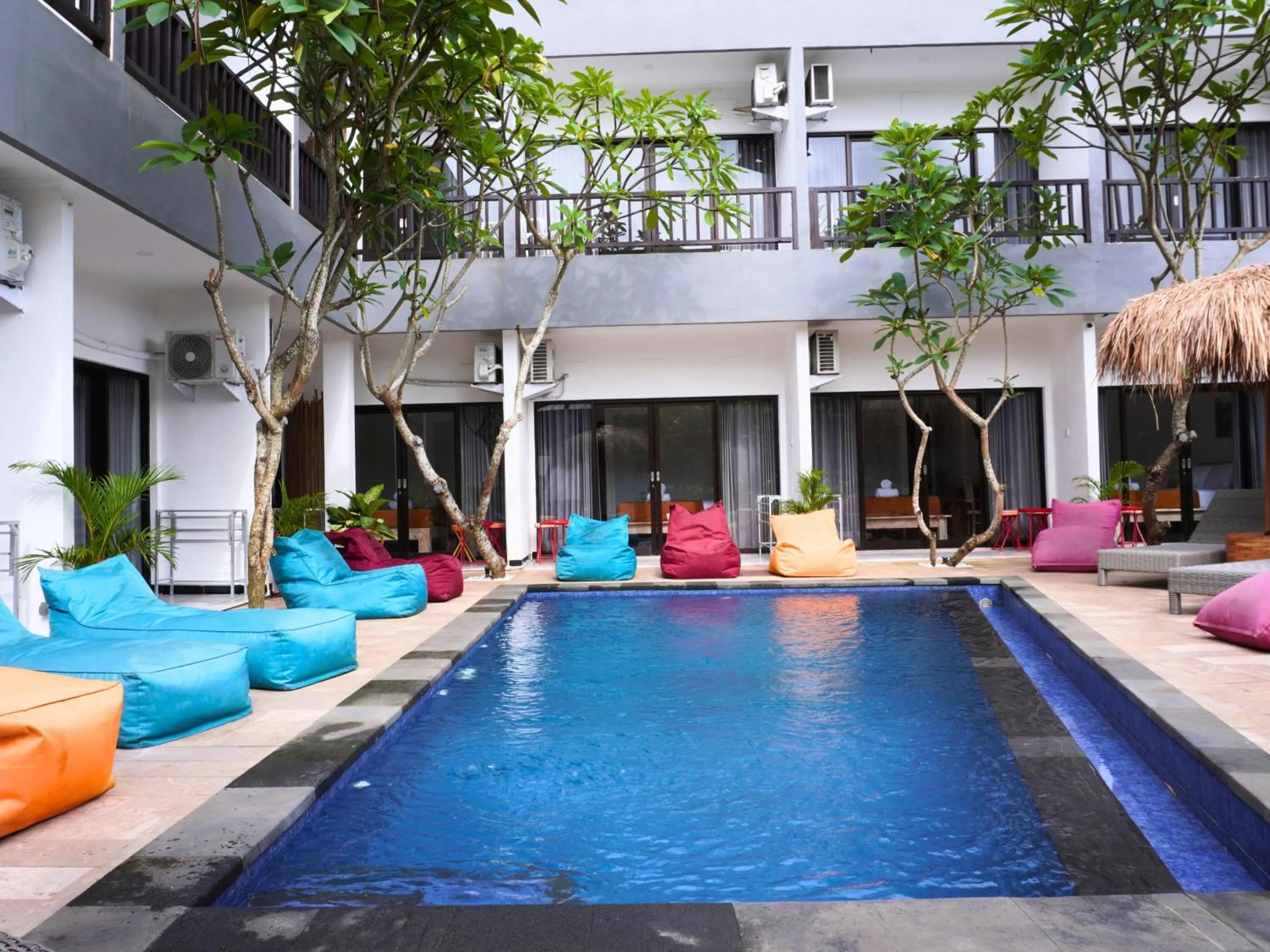 Swimming pool in Summer of Surf Hostel Ungasan Uluwatu