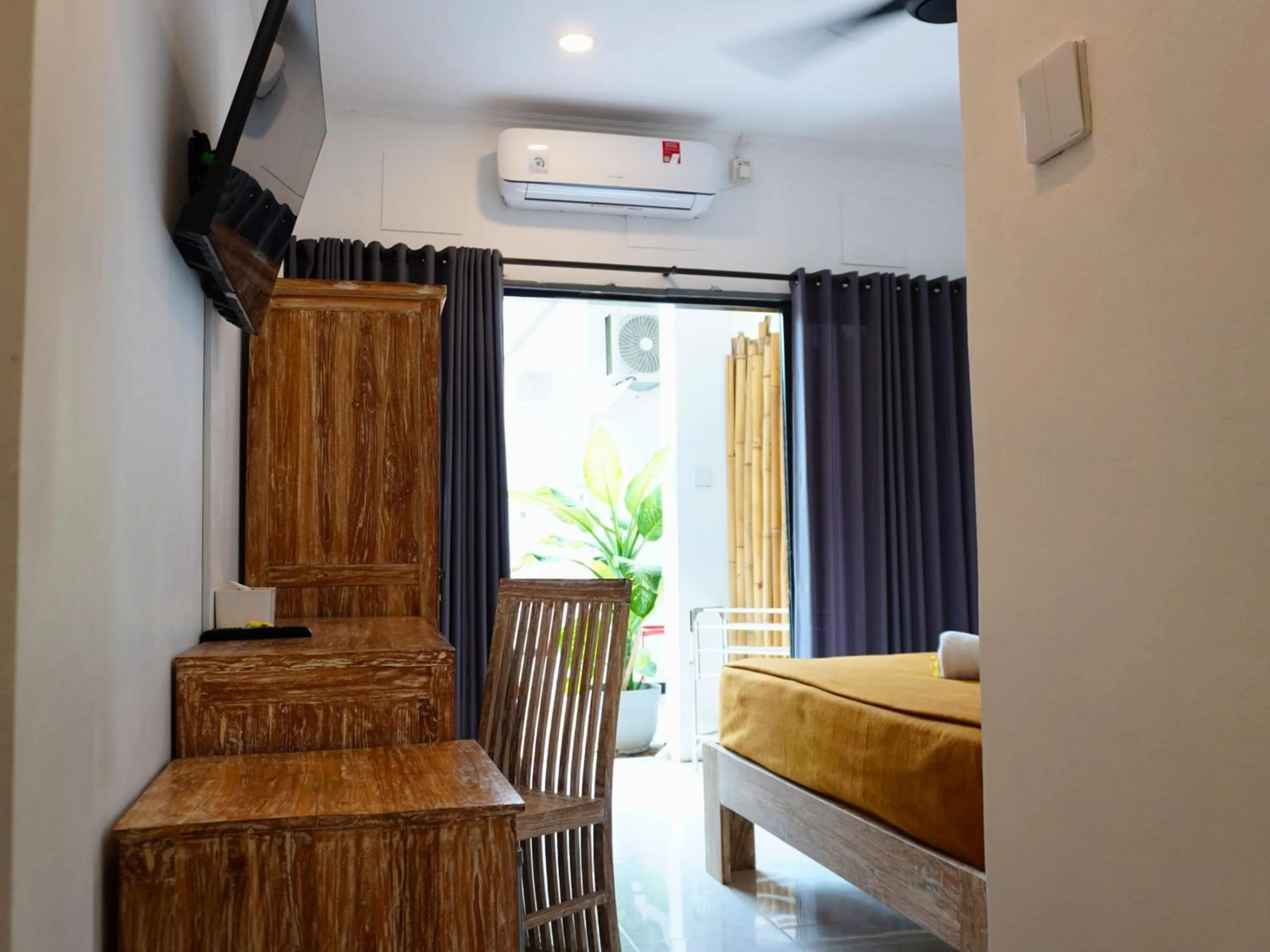 Bed in Summer of Surf Hostel Ungasan Uluwatu