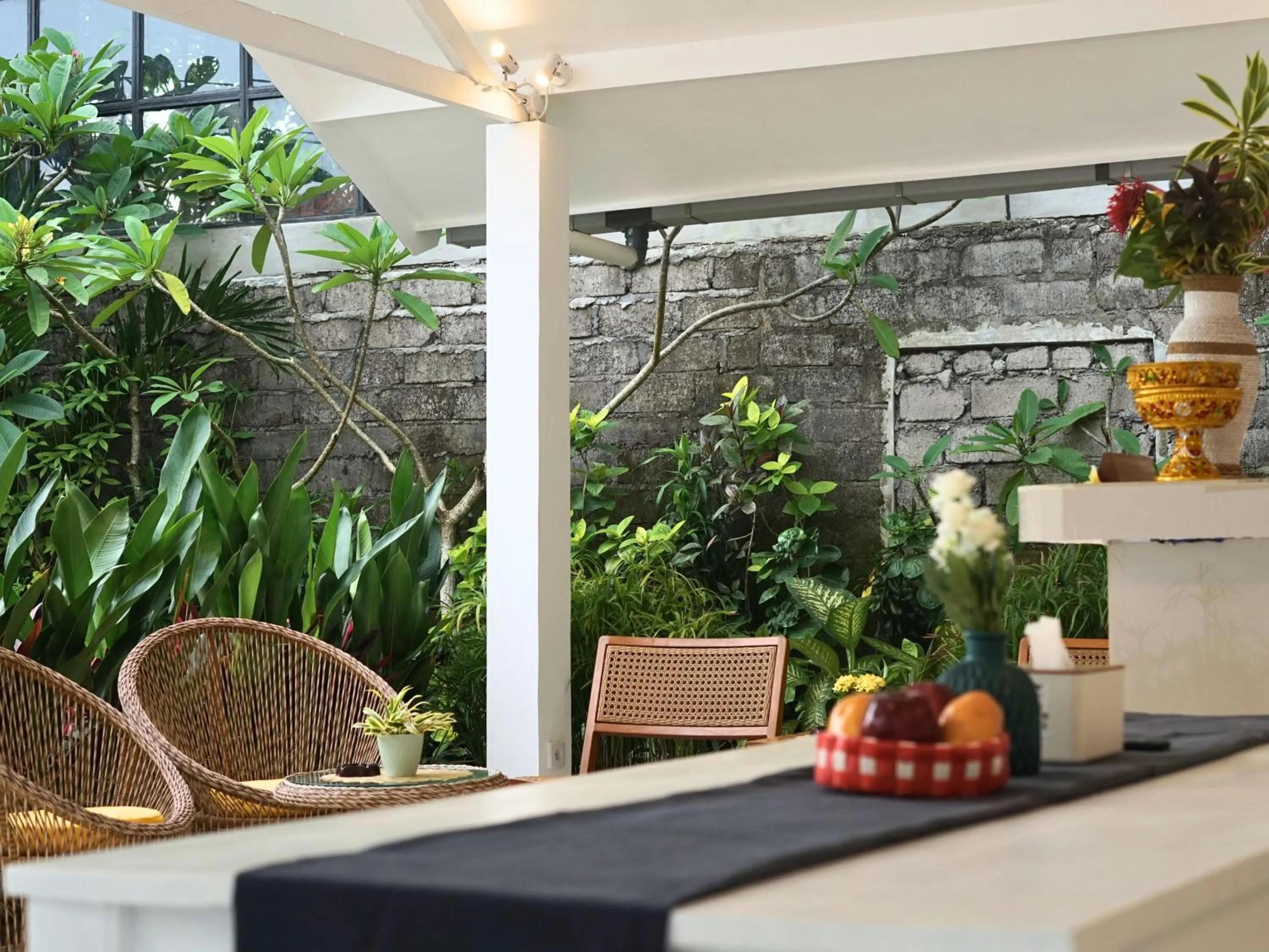 Lobby or reception in Summer of Surf Hostel Ungasan Uluwatu