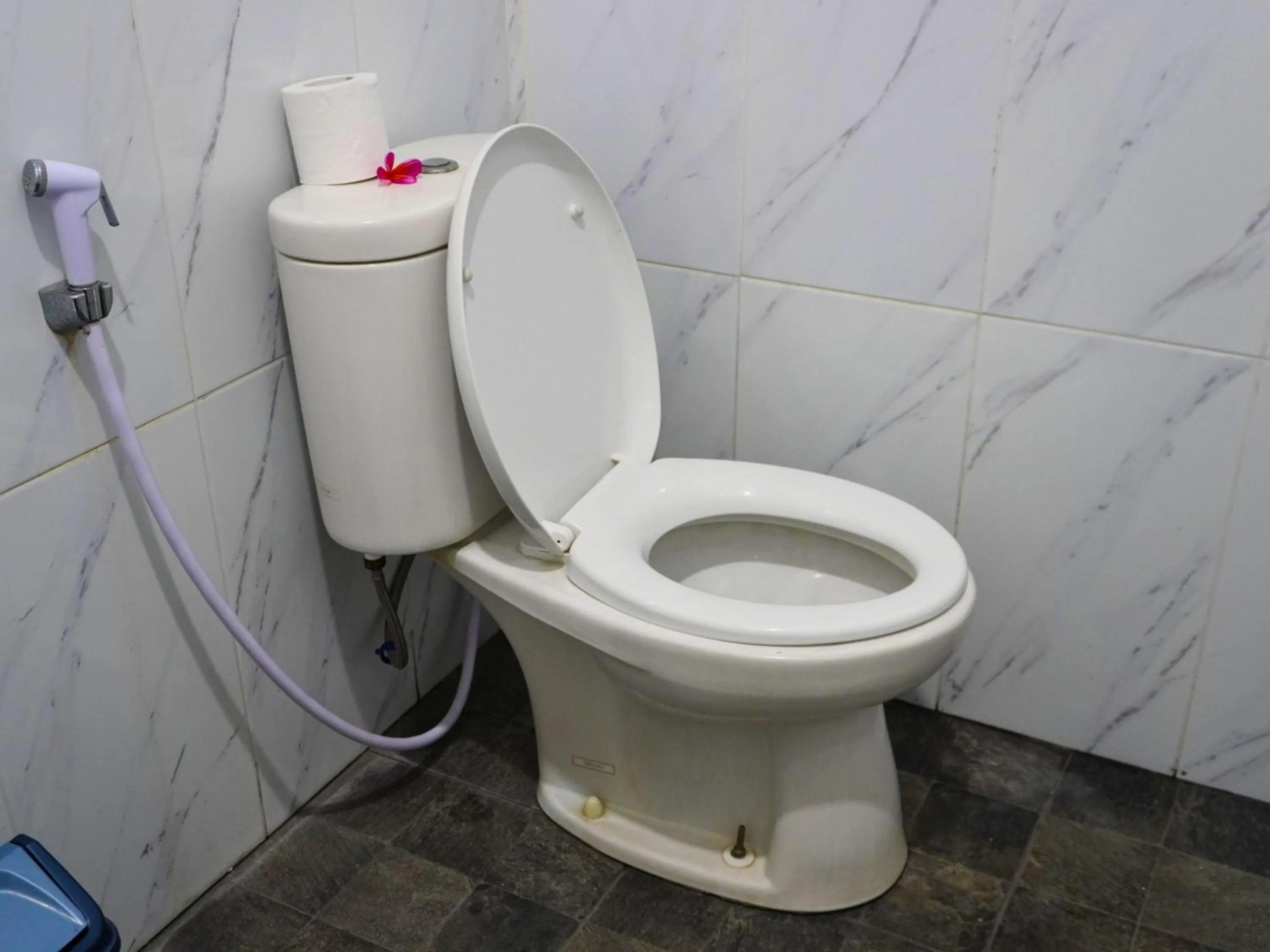 Bathroom in Summer of Surf Hostel Ungasan Uluwatu