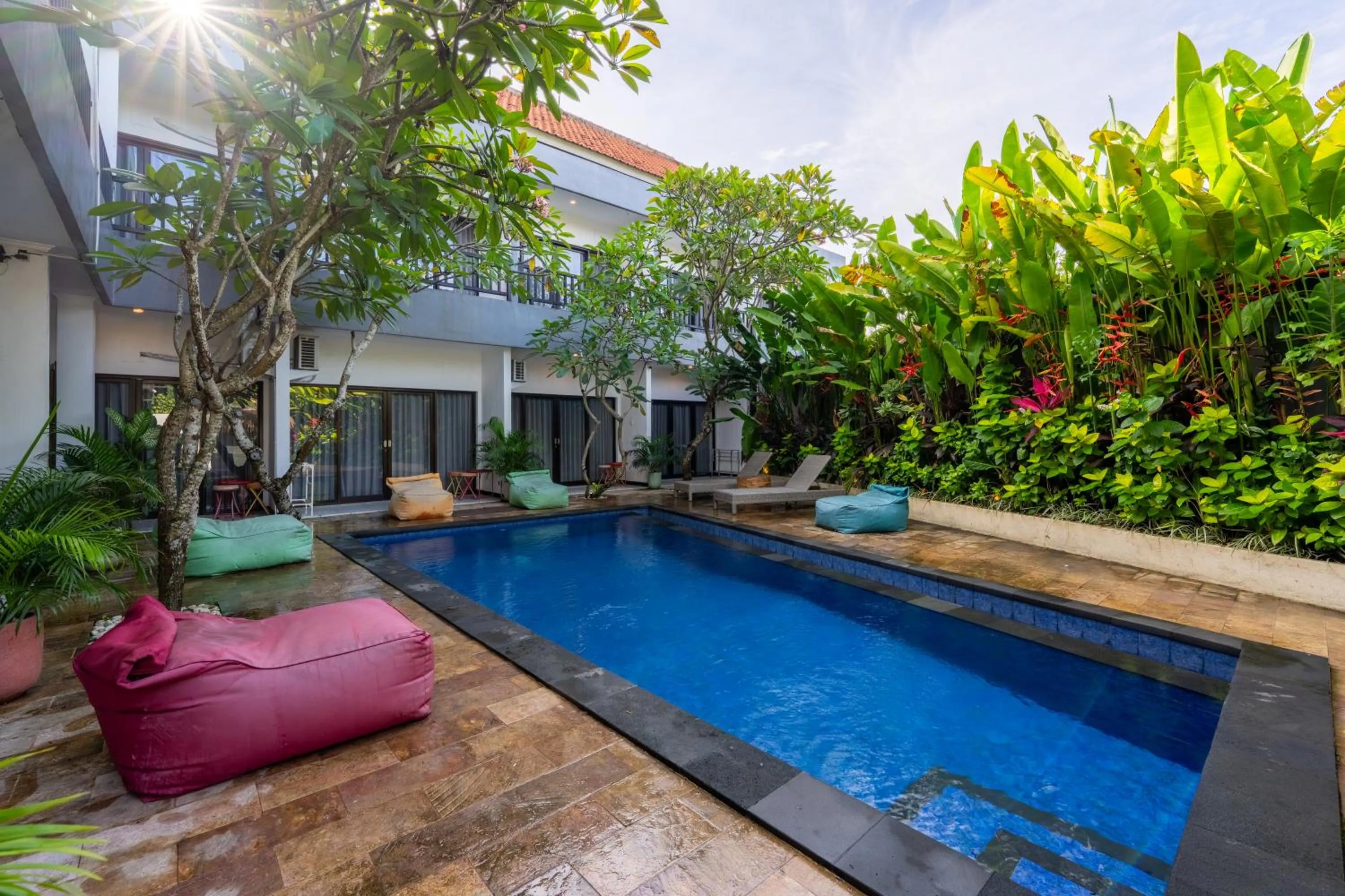 Swimming pool in Summer of Surf Hostel Ungasan Uluwatu