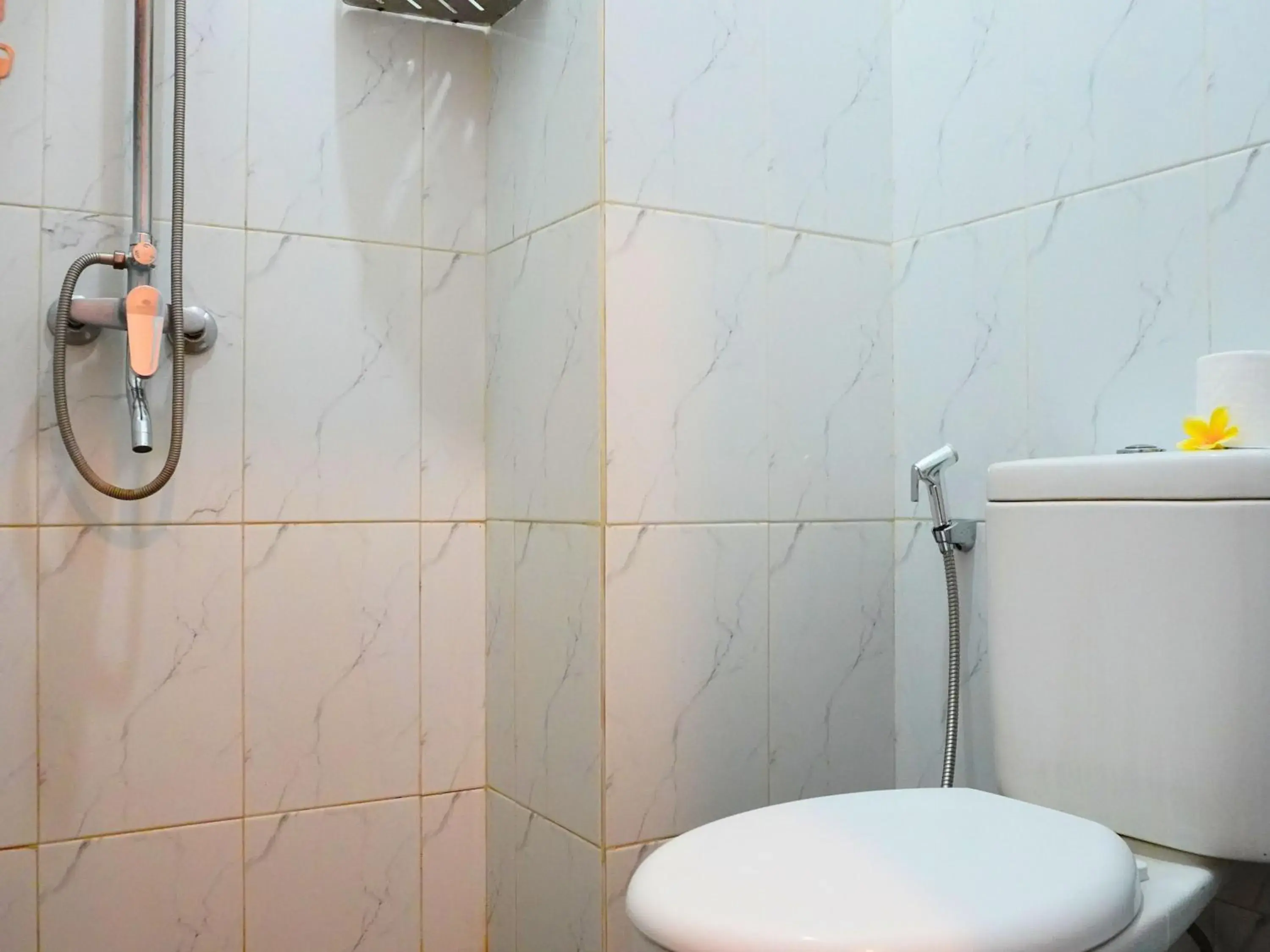 Double Room with Private Bathroom - single occupancy in Summer of Surf Hostel Uluwatu Double Room with Private Bathroom - single occupancy in Summer of Surf Hostel Uluwatu