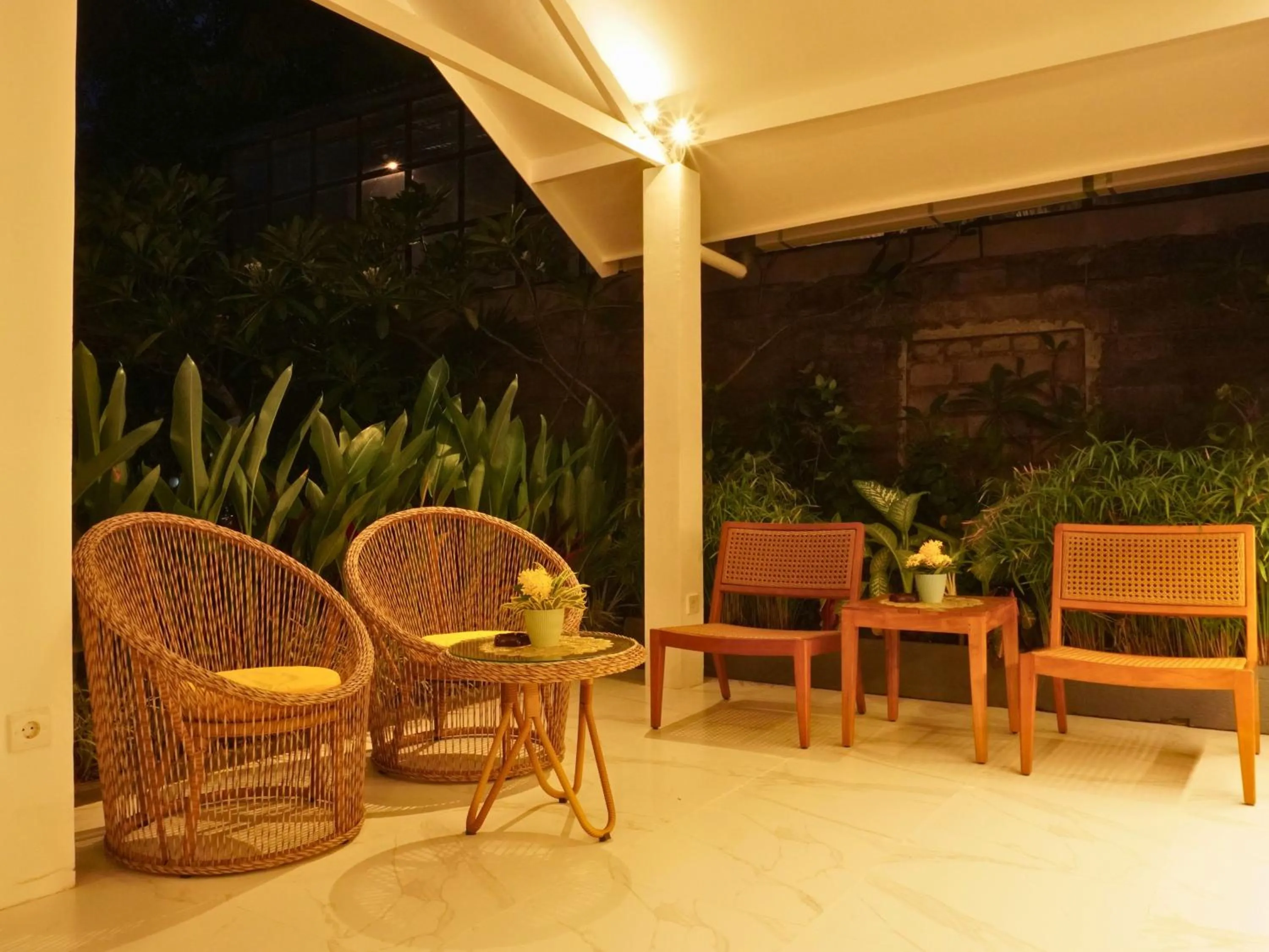 Lobby or reception in Summer of Surf Hostel Ungasan Uluwatu