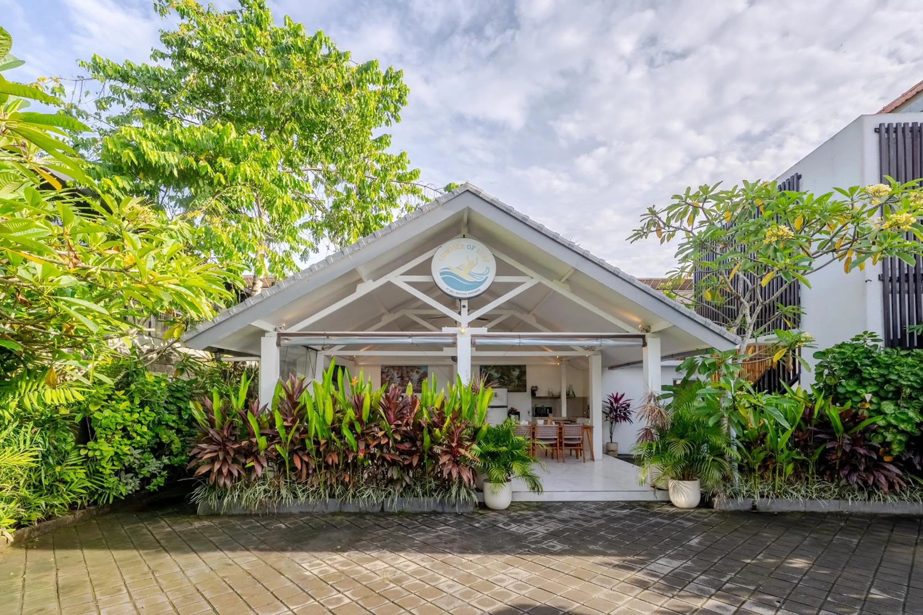 Property building in Summer of Surf Hostel Ungasan Uluwatu
