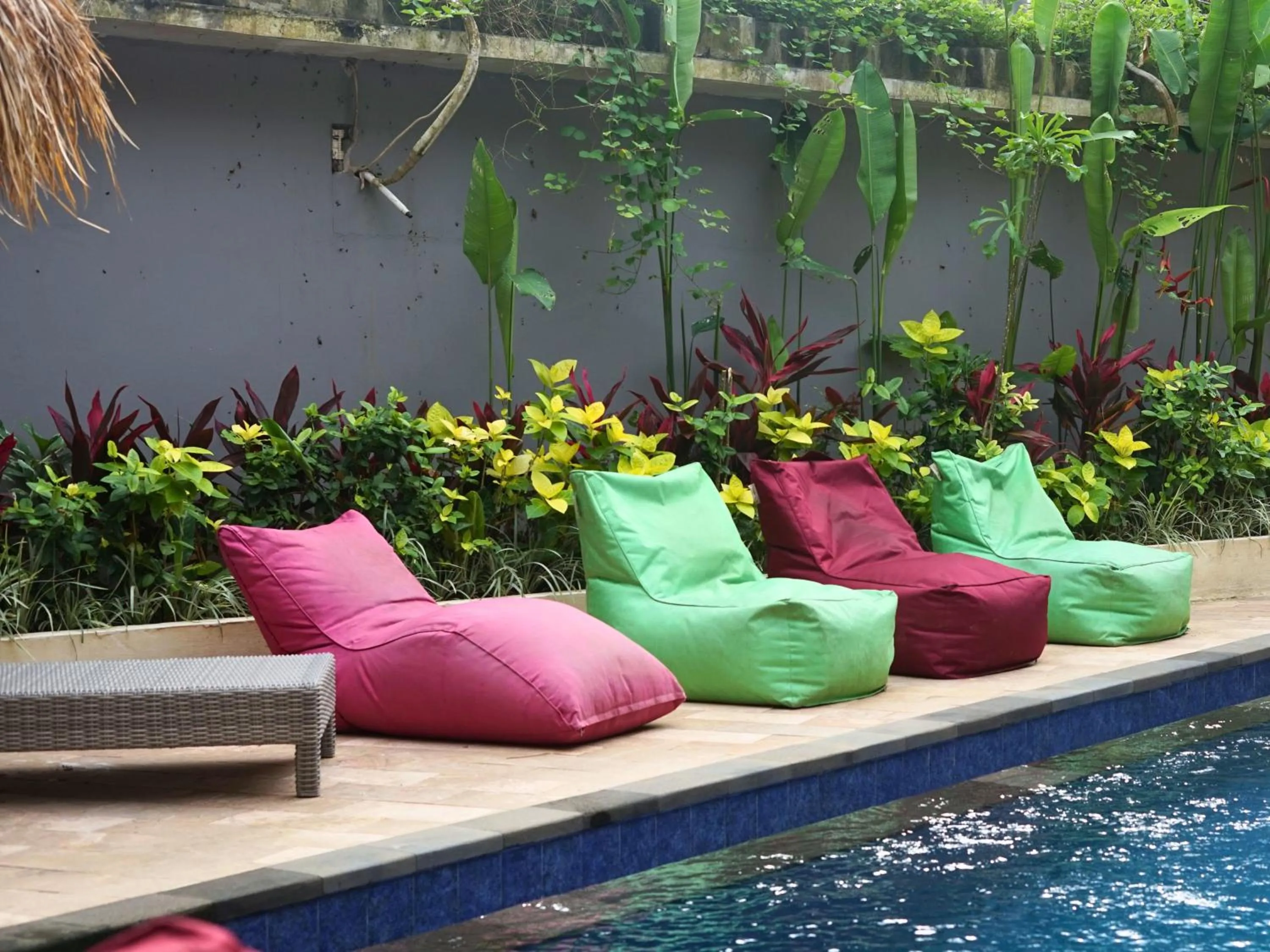 Swimming pool in Summer of Surf Hostel Ungasan Uluwatu