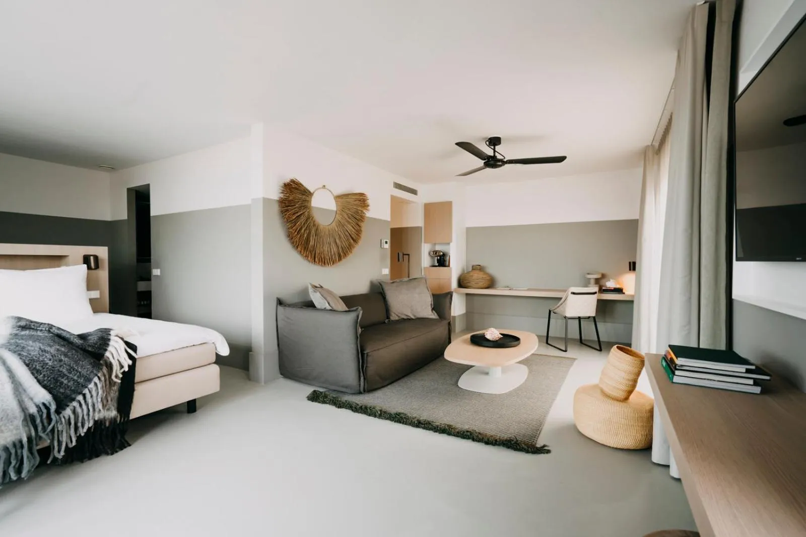 Photo of the whole room, Bed in Strandhotel