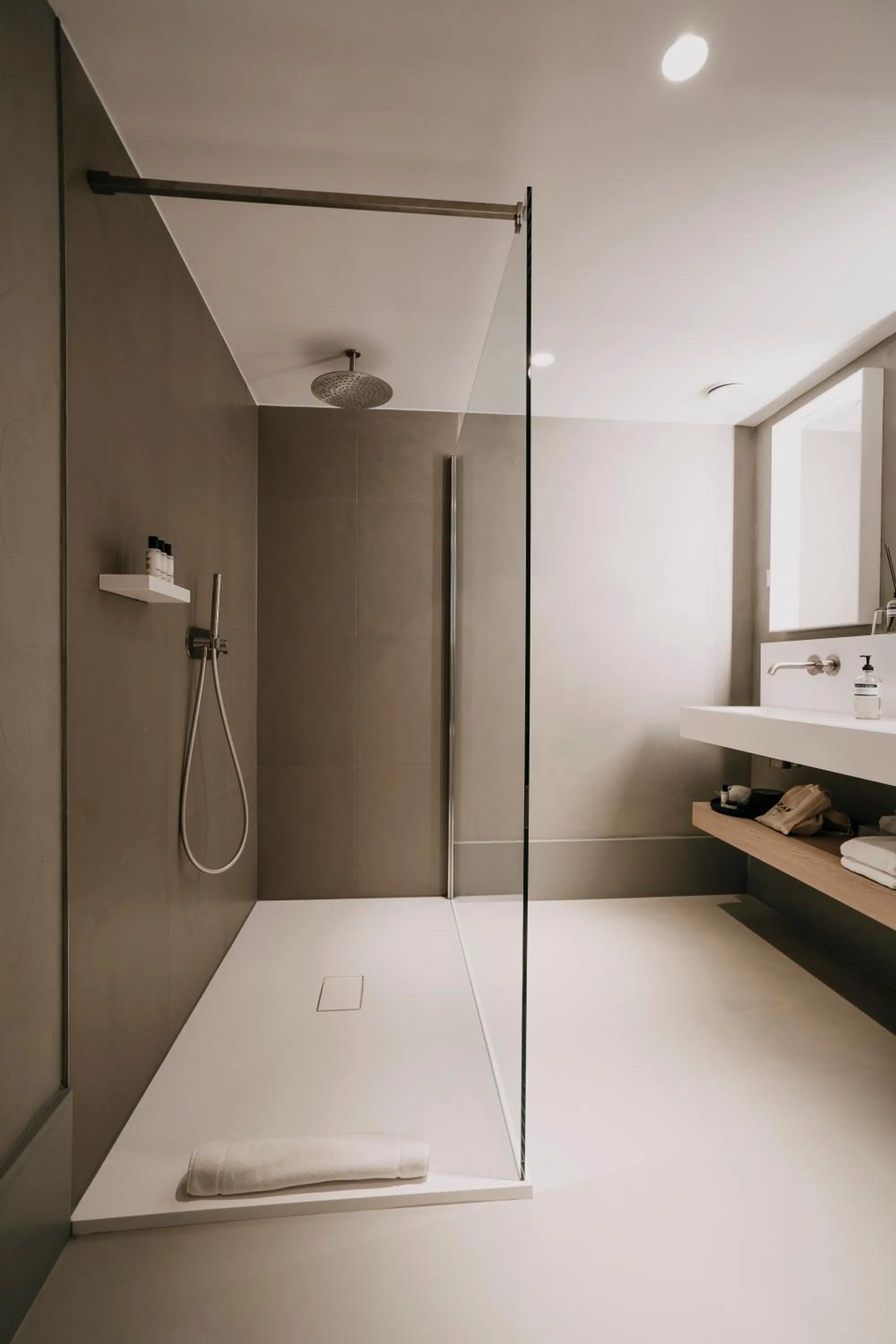 Shower in Strandhotel