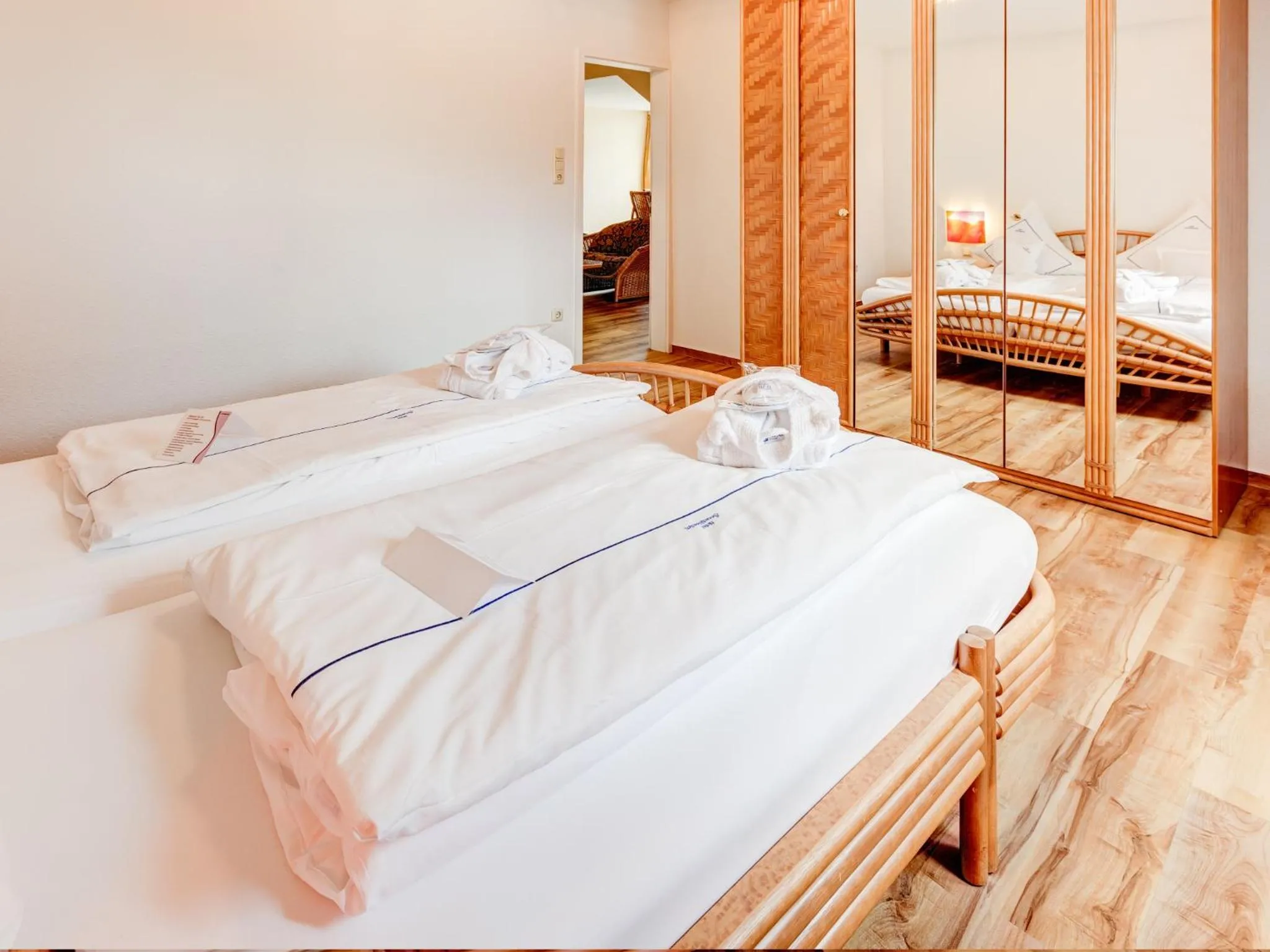 Bedroom, Bed in Hotel Seeschlösschen