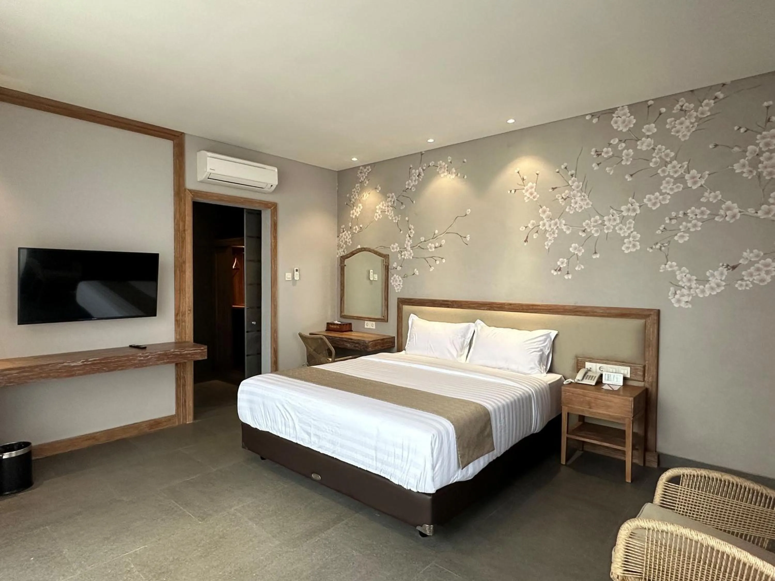 Bed in Tabebuya Resto & Resort