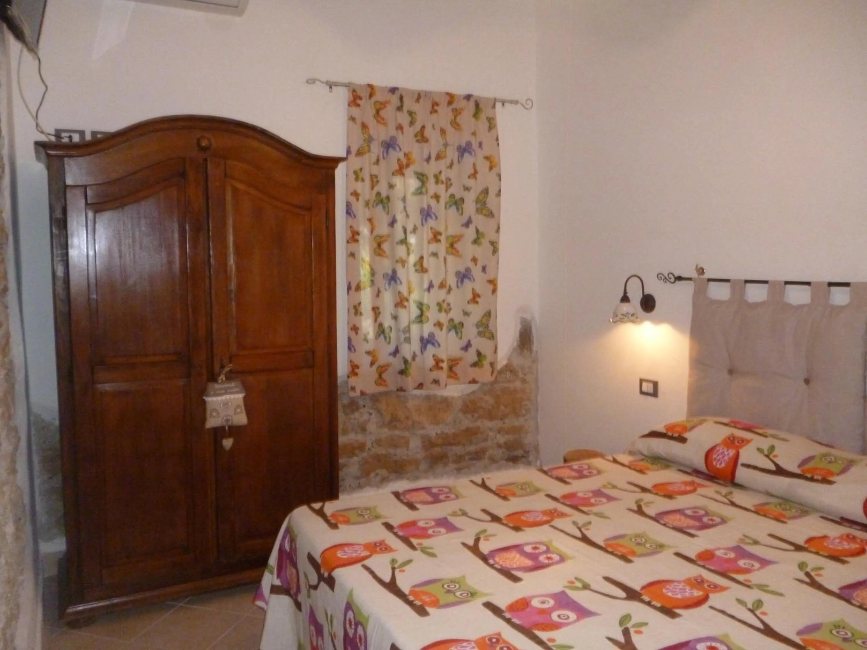 Photo of the whole room, Bed in B&B La Taverna dei Ciucci