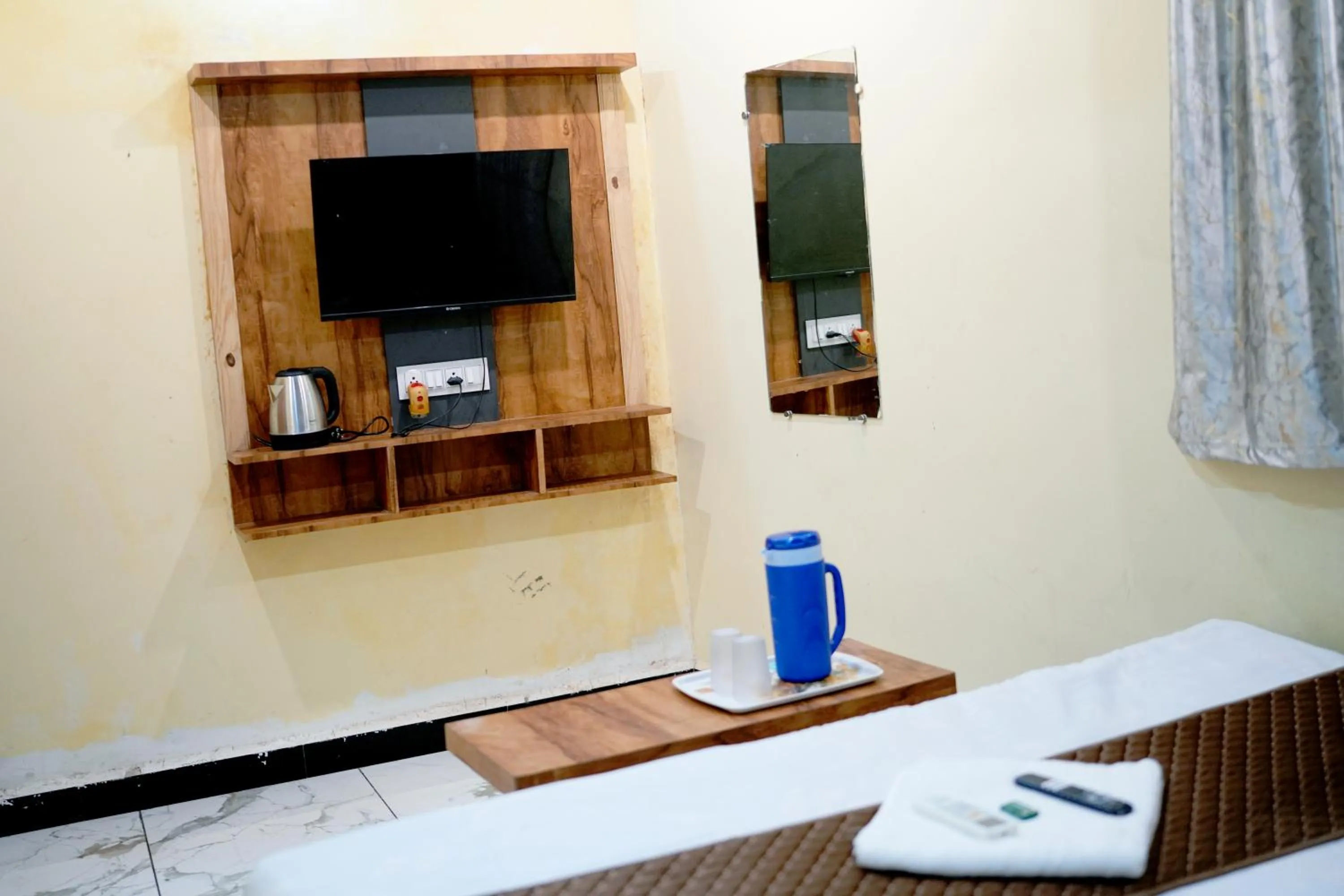 Bed in Hotel Mahalok Palace