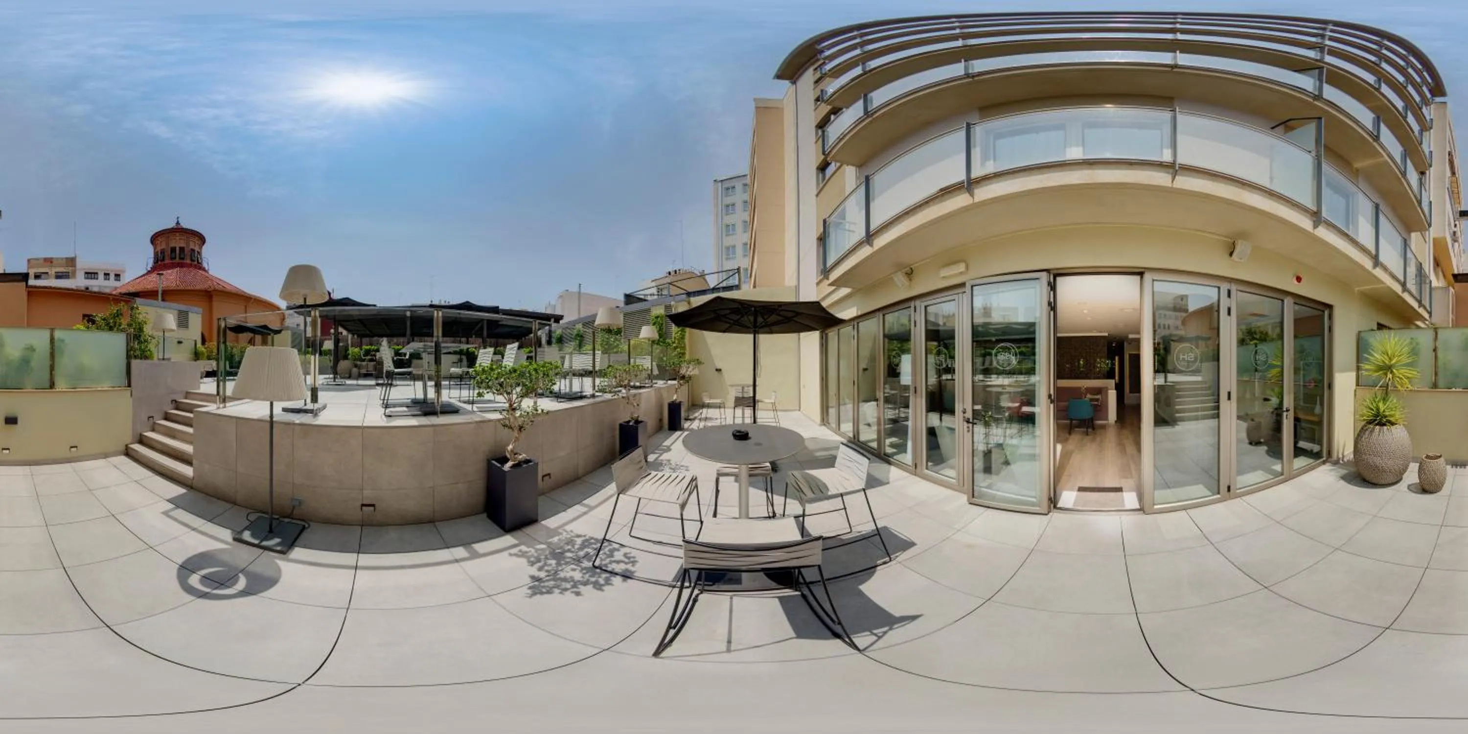 Restaurant/places to eat in SH Colón Valencia