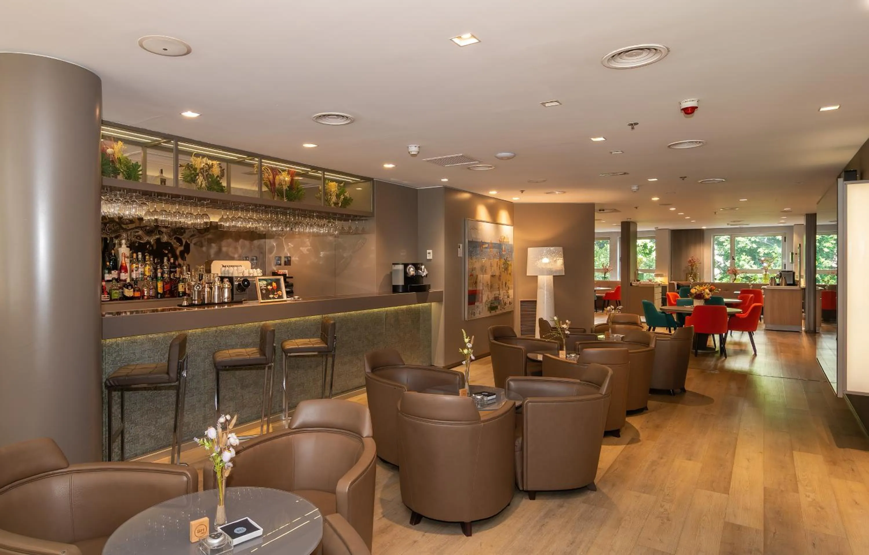 Restaurant/places to eat in SH Colón Valencia