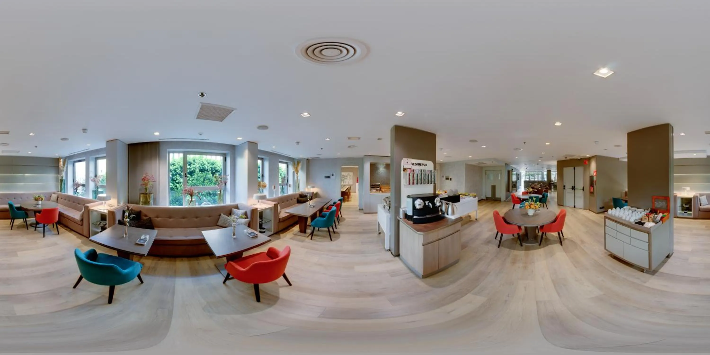 Restaurant/places to eat in SH Colón Valencia