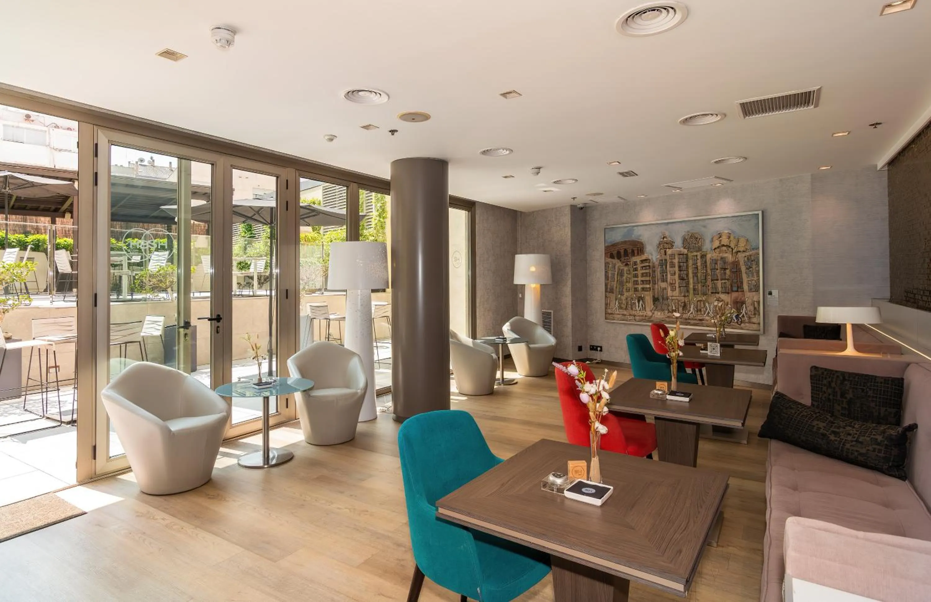 Restaurant/places to eat in SH Colón Valencia