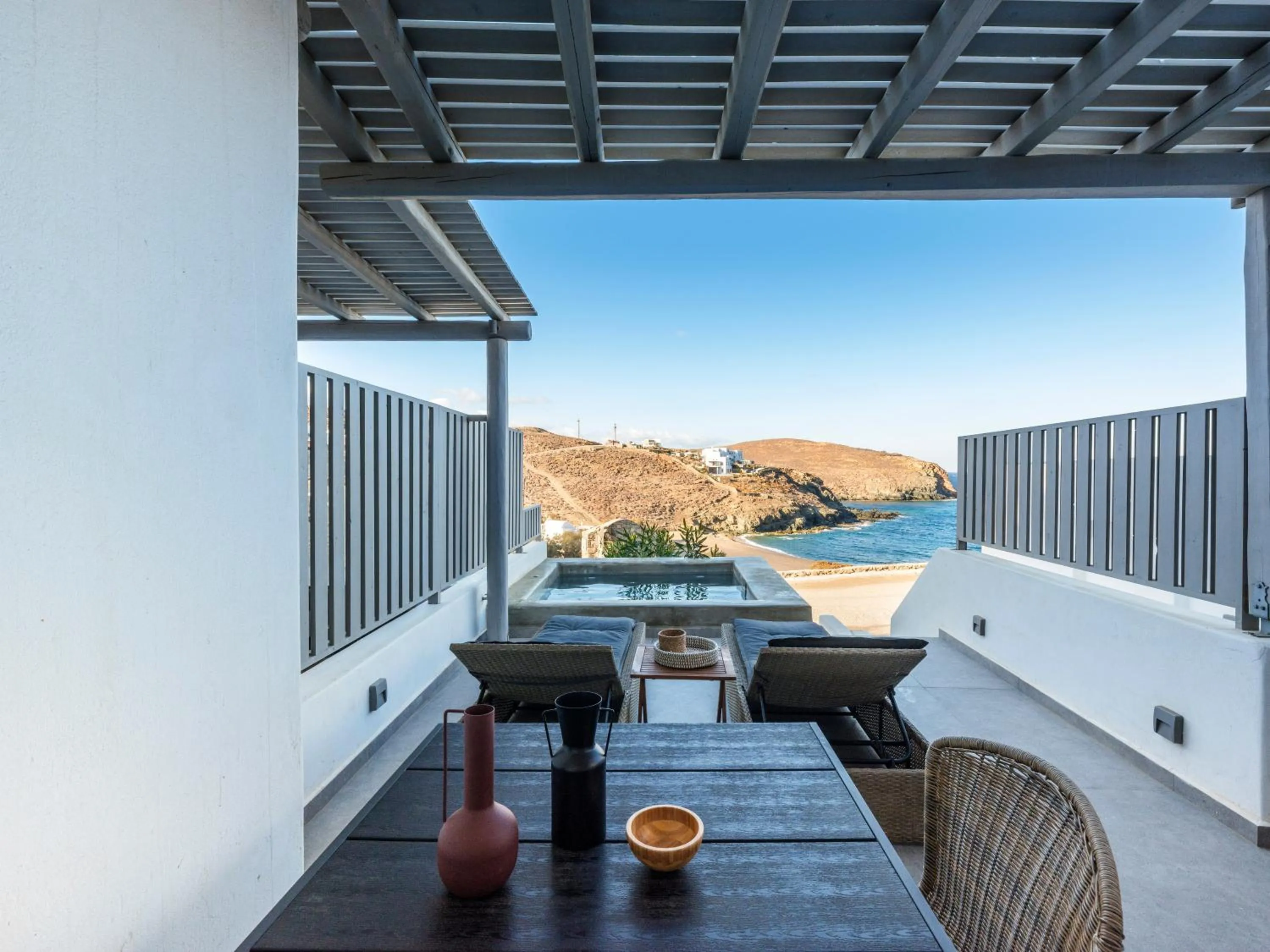 Hot Tub in Mykonos Residence Villas & Suites Merchia beach