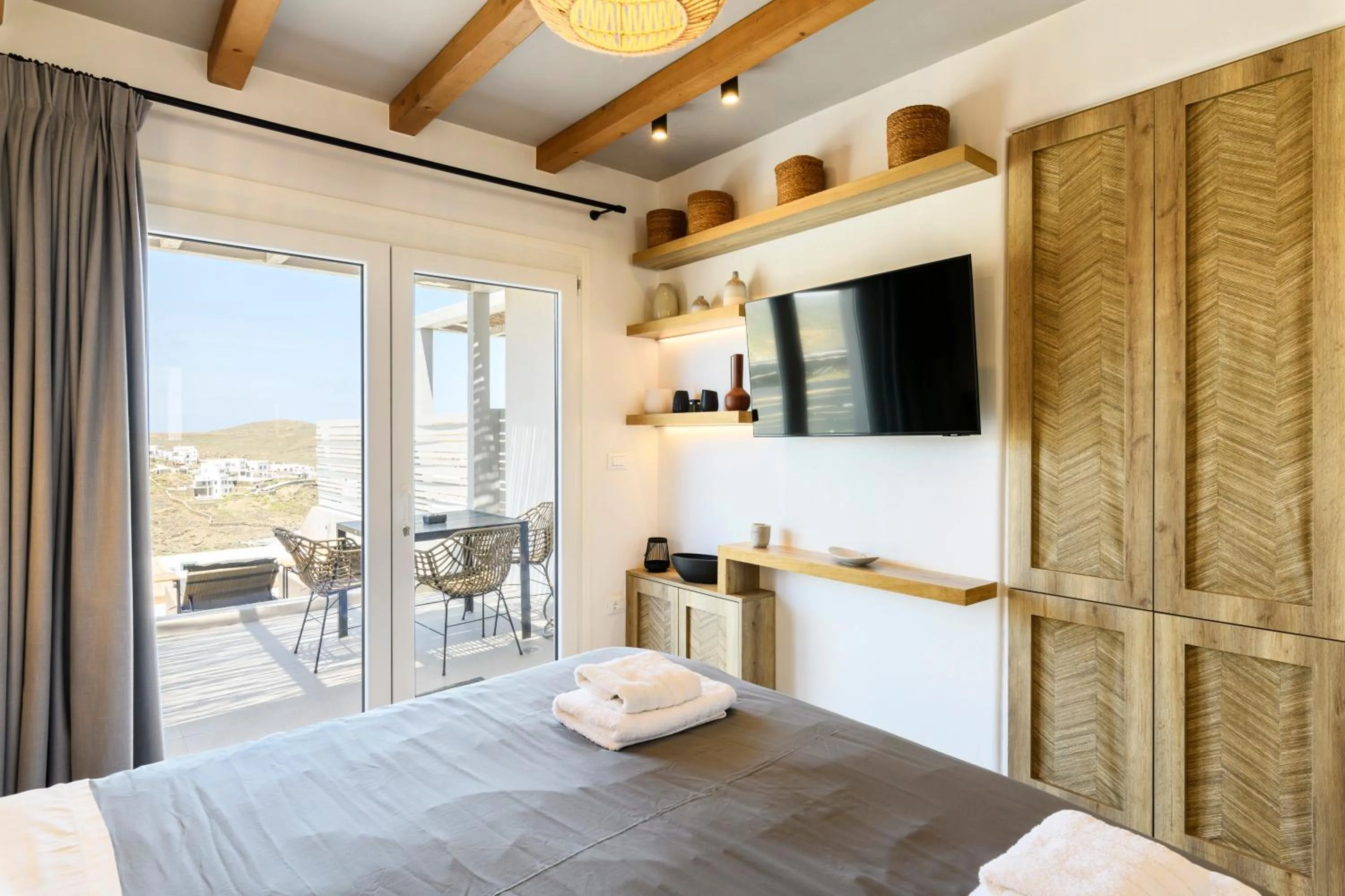 Bed in Mykonos Residence Villas & Suites Merchia beach