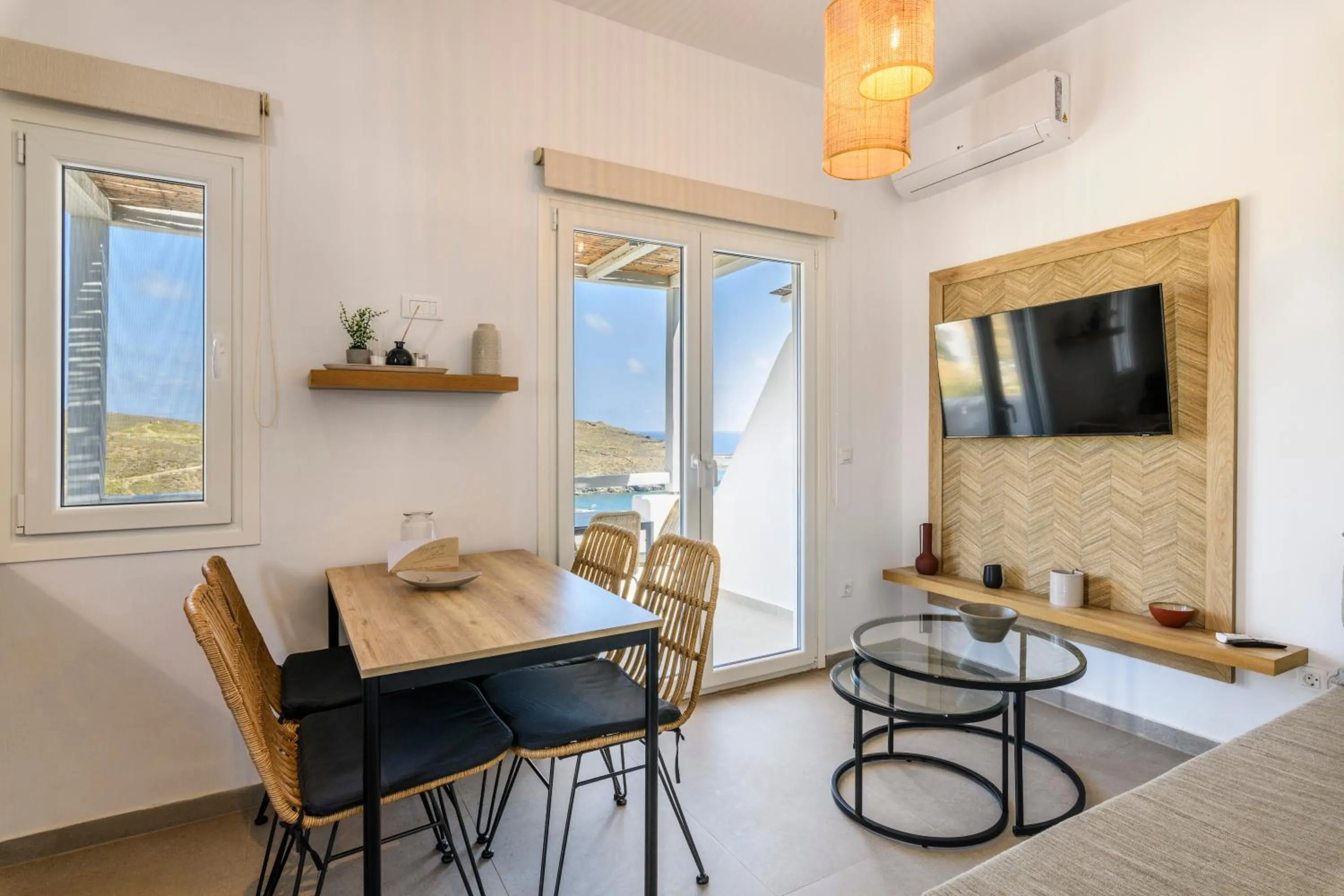 TV and multimedia in Mykonos Residence Villas & Suites Merchia beach