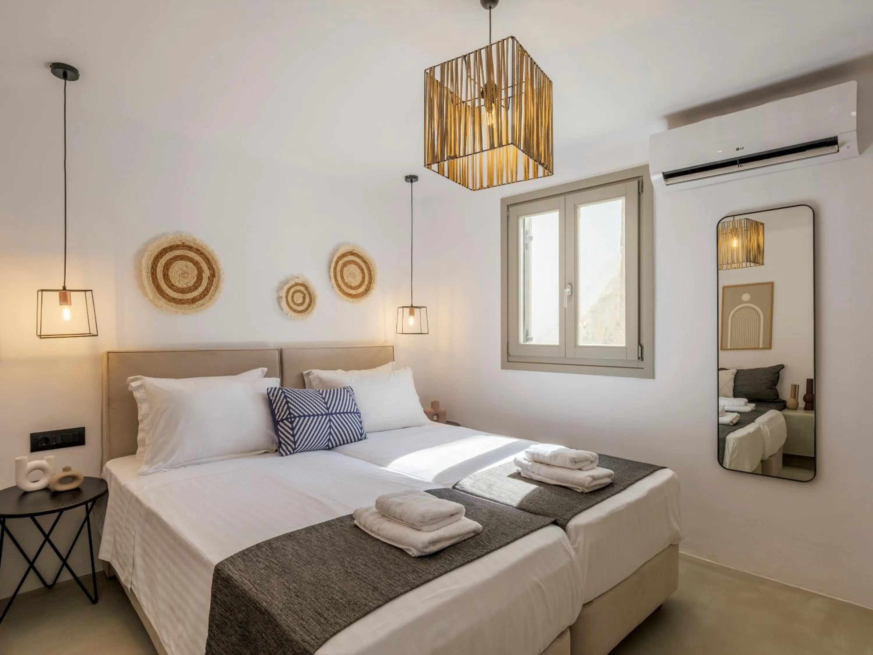 Bed in Mykonos Residence Villas & Suites Merchia beach