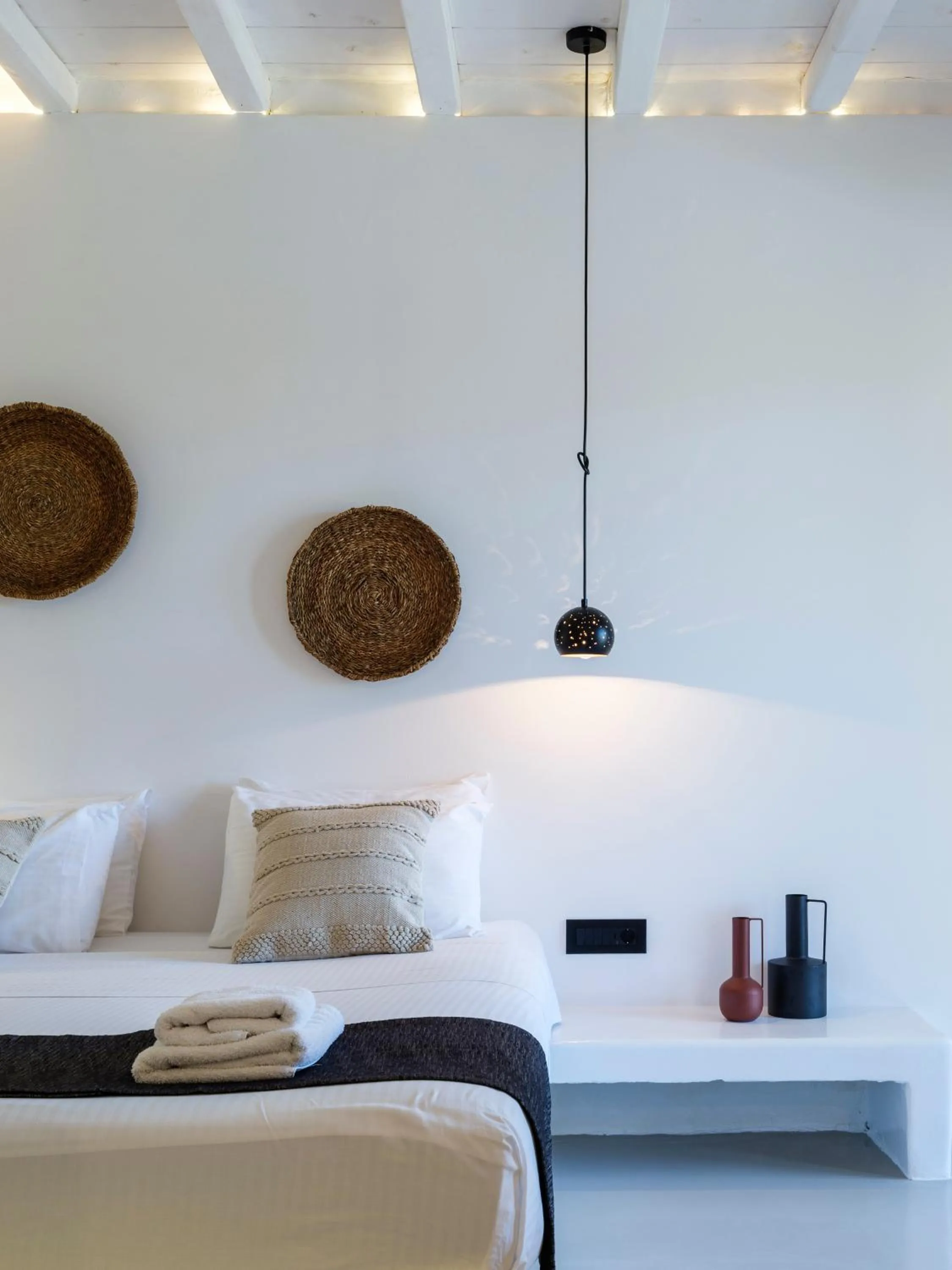 Bed in Mykonos Residence Villas & Suites Merchia beach