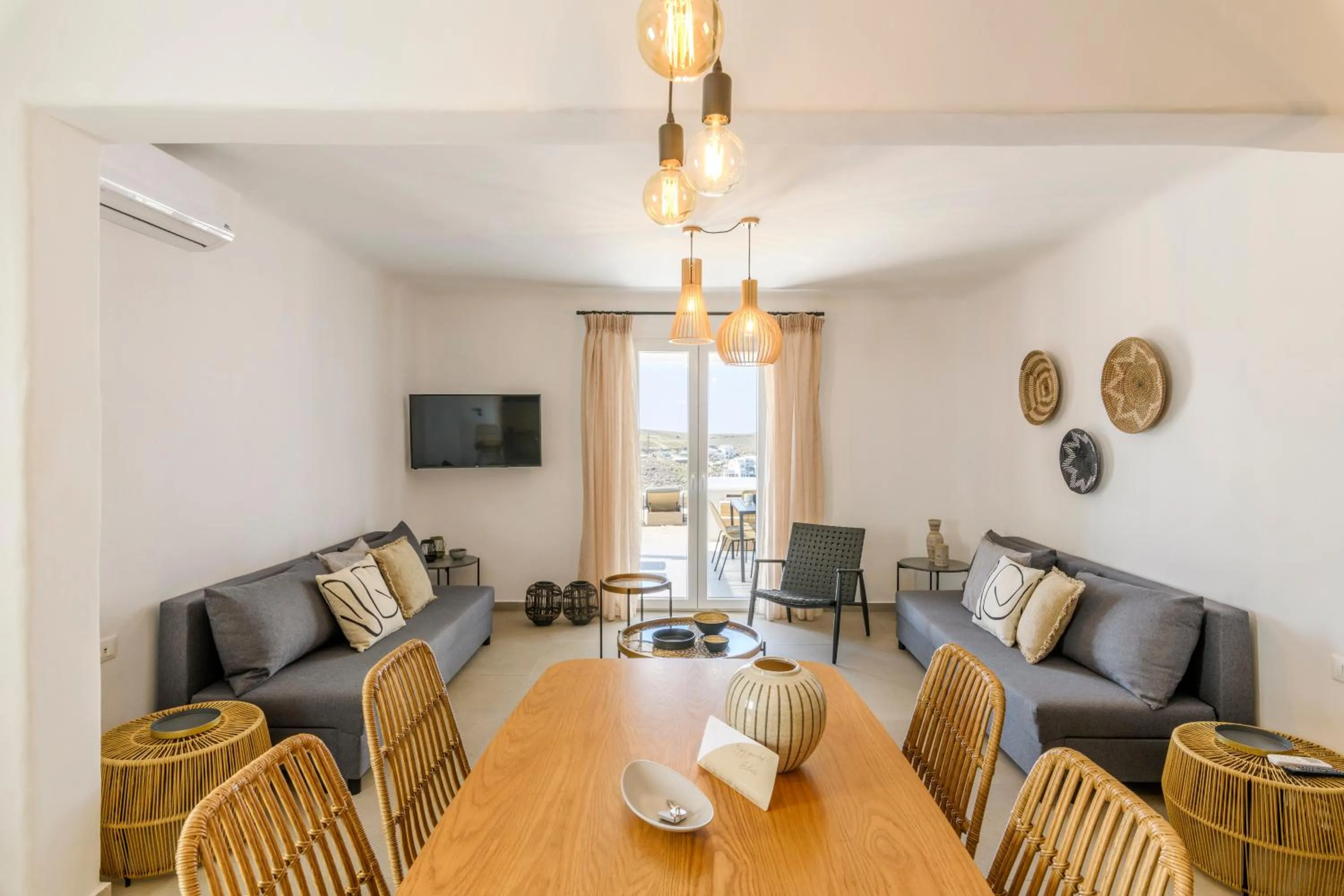 TV and multimedia in Mykonos Residence Villas & Suites Merchia beach