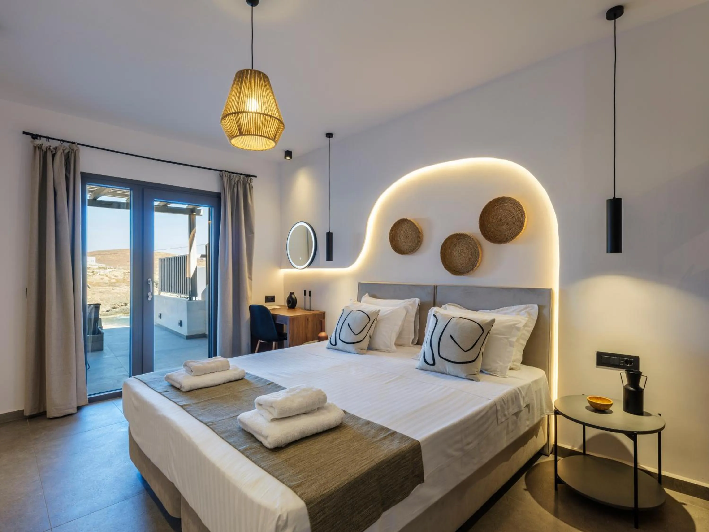 Bed in Mykonos Residence Villas & Suites Merchia beach
