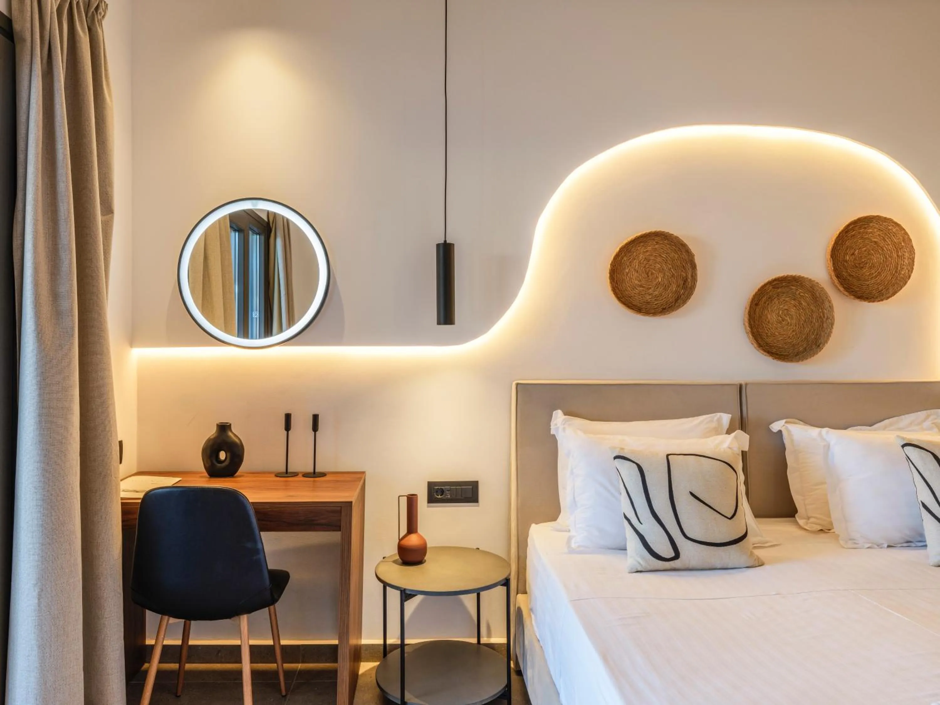 Bed in Mykonos Residence Villas & Suites Merchia beach