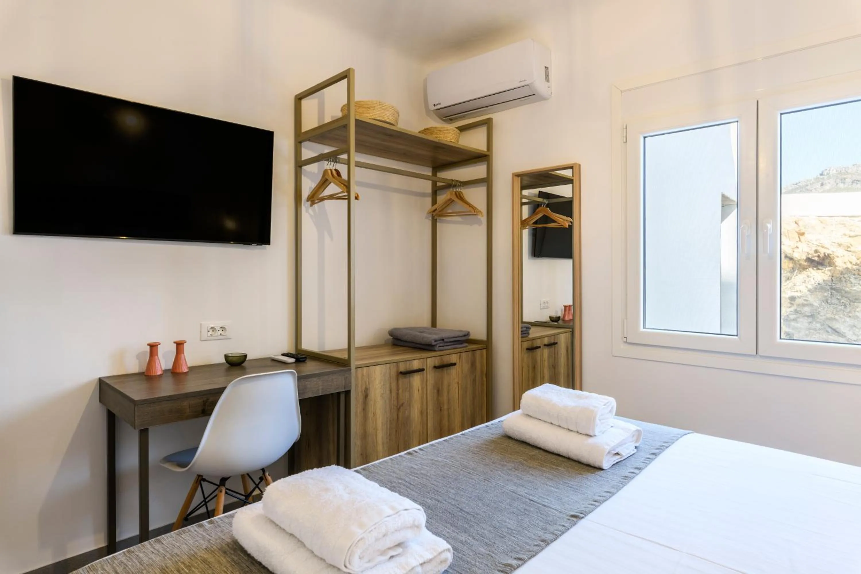 Bed in Mykonos Residence Villas & Suites Merchia beach