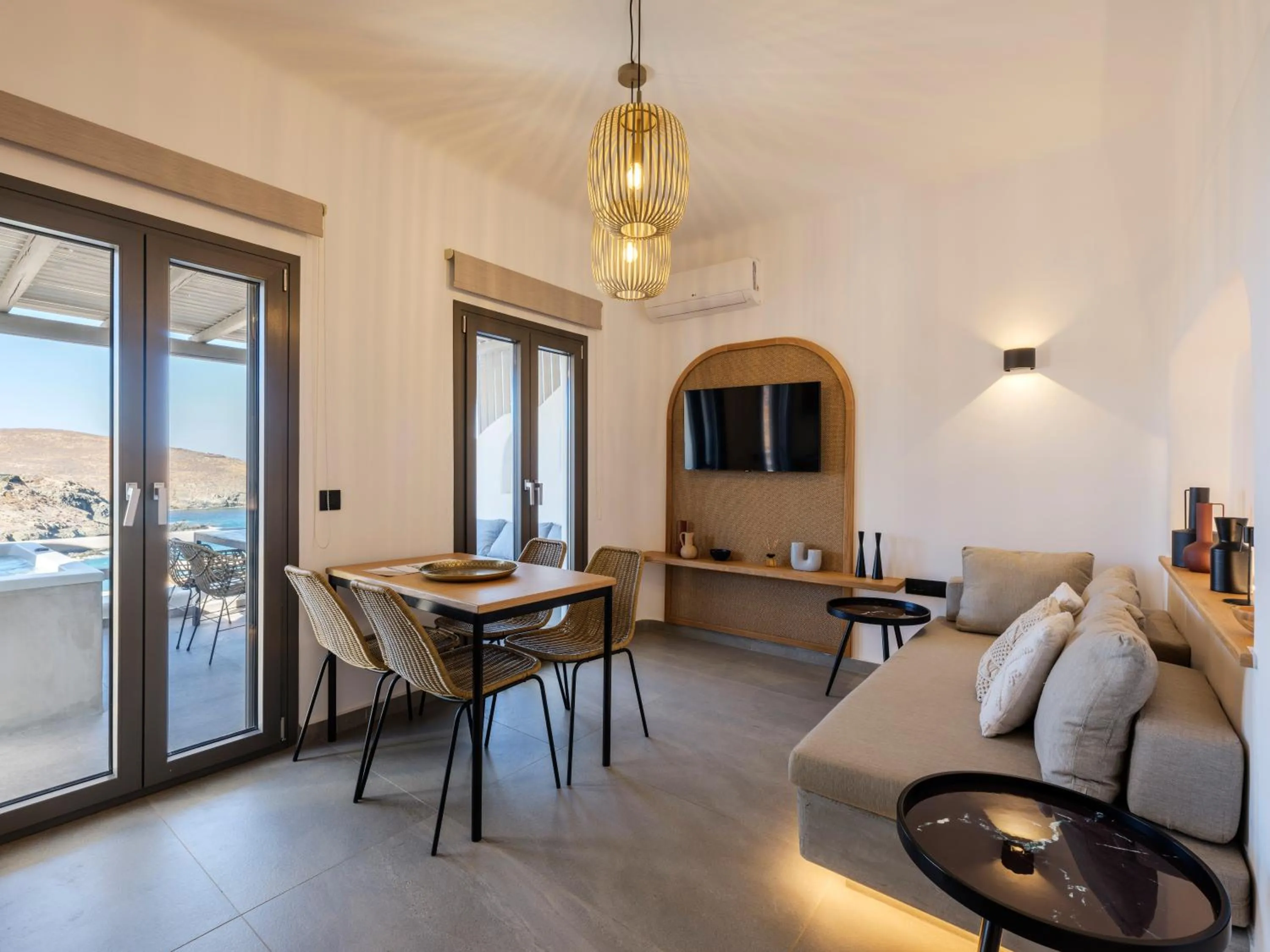 TV and multimedia in Mykonos Residence Villas & Suites Merchia beach