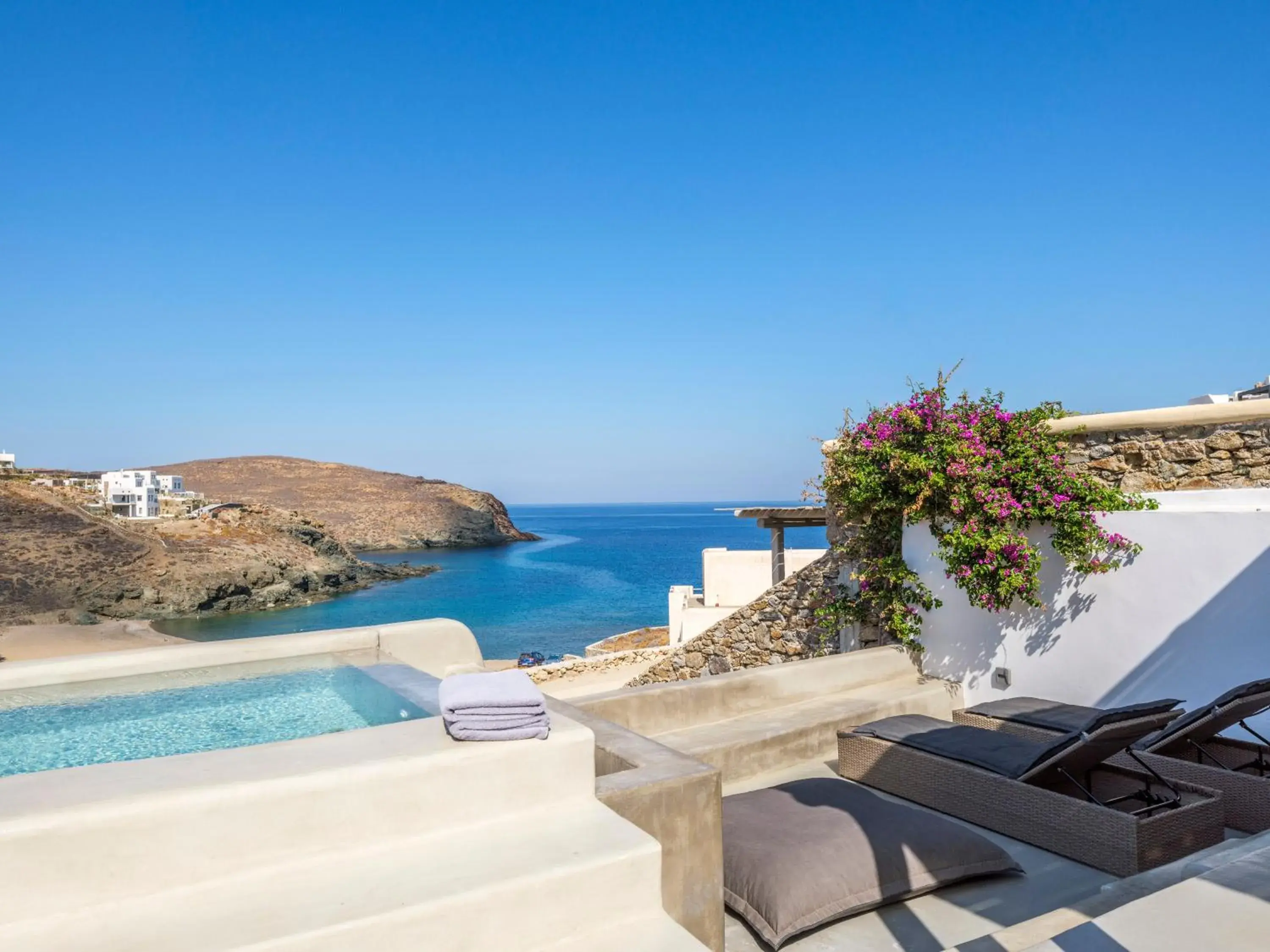 Beach Front Deluxe Villa Sea View with Mini Pool - single occupancy - Jacuzzi in Mykonos Residence Villas & Suites Merchia beach Beach Front Deluxe Villa Sea View with Mini Pool - single occupancy - Jacuzzi in Mykonos Residence Villas & Suites Merchia beach