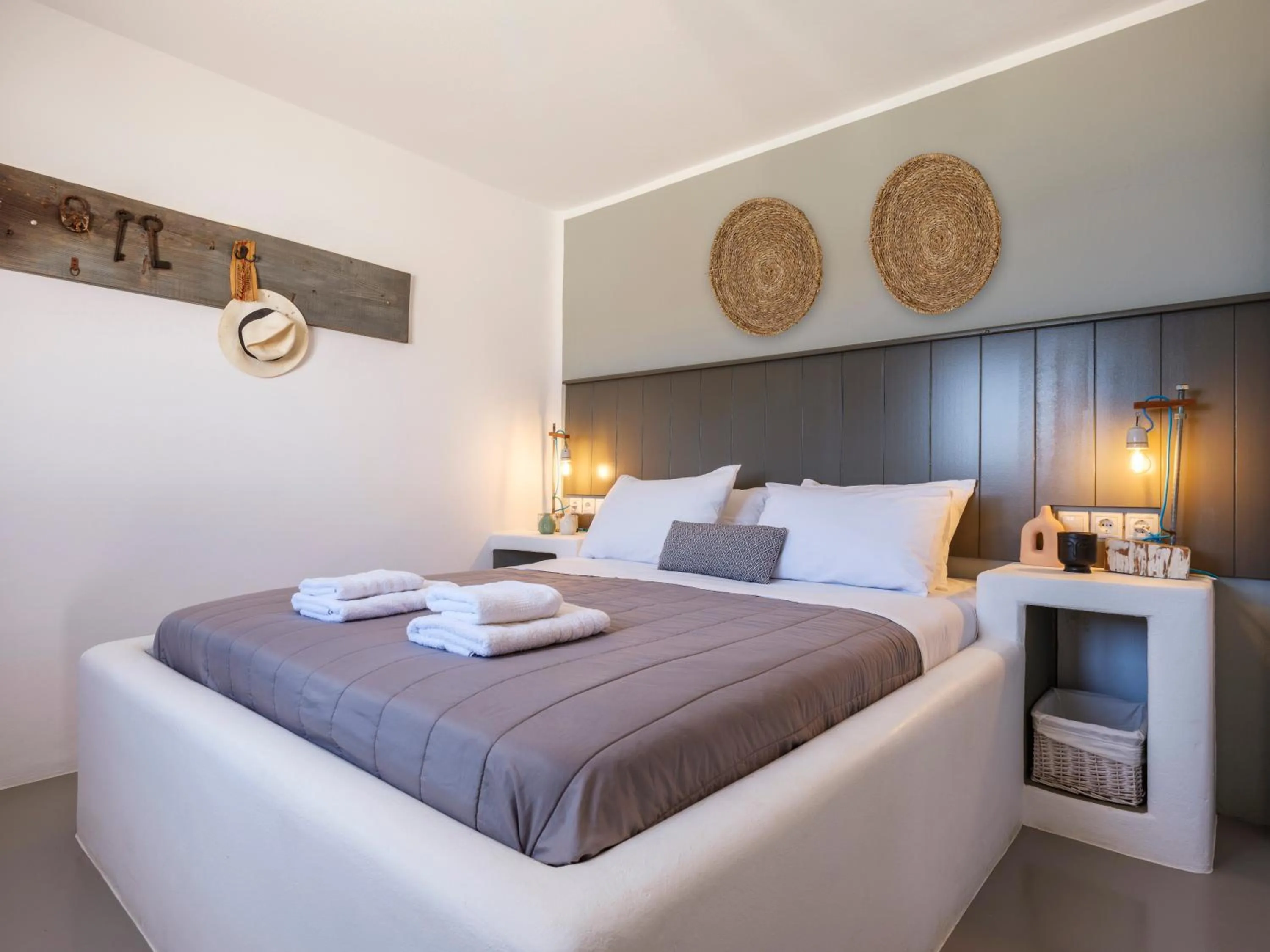 Bed in Mykonos Residence Villas & Suites Merchia beach