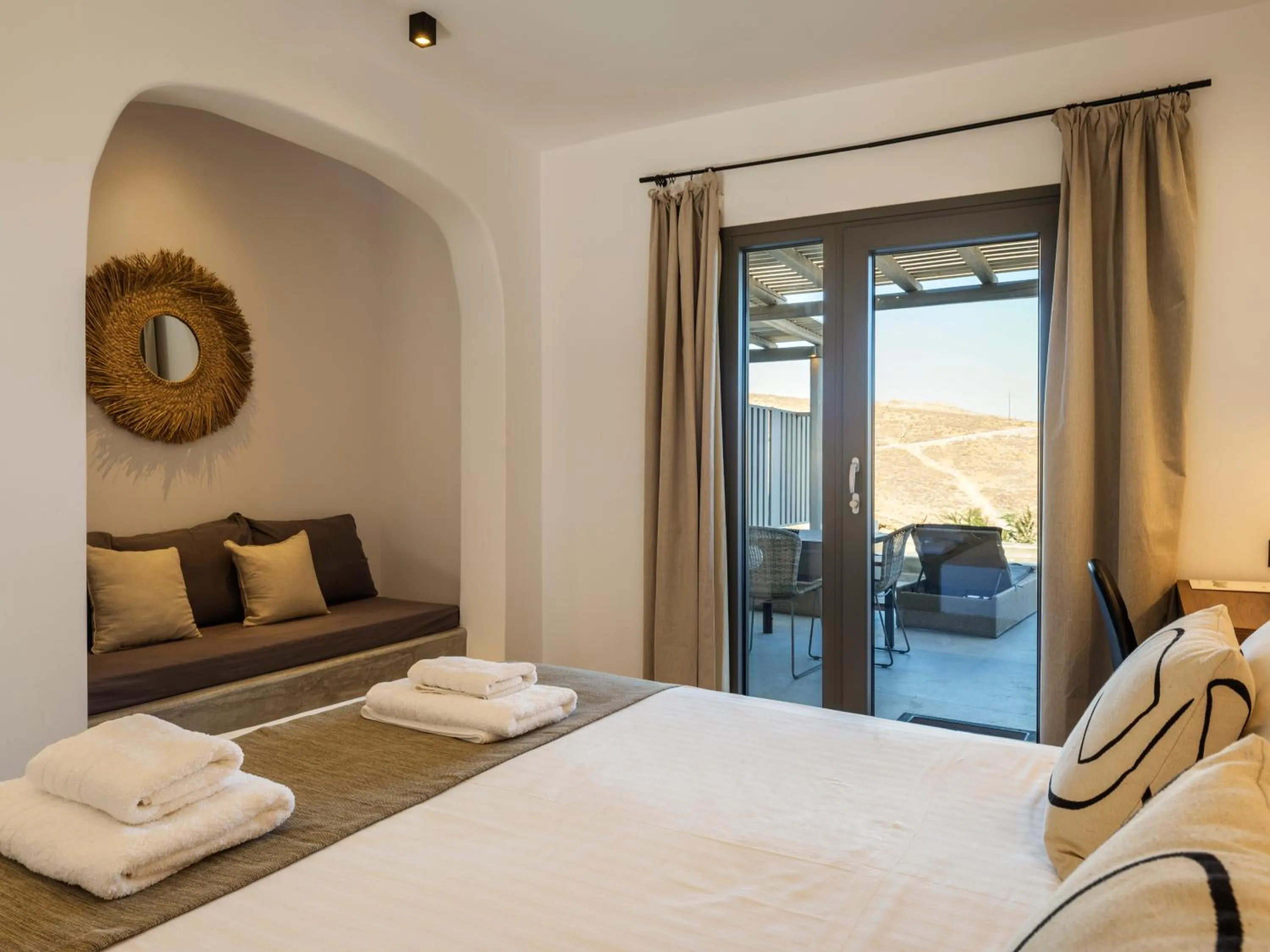 Bed in Mykonos Residence Villas & Suites Merchia beach