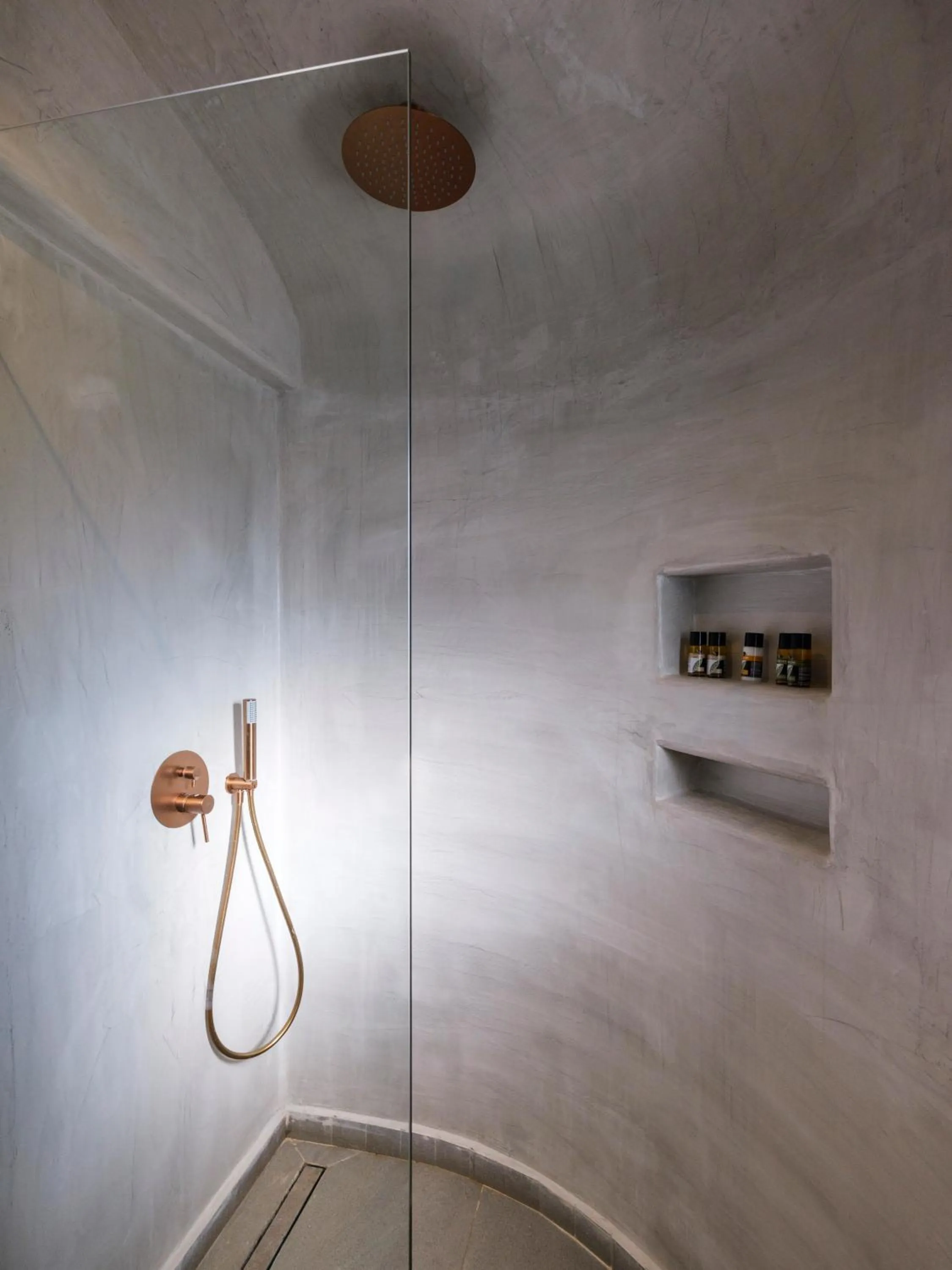 Shower in Mykonos Residence Villas & Suites Merchia beach