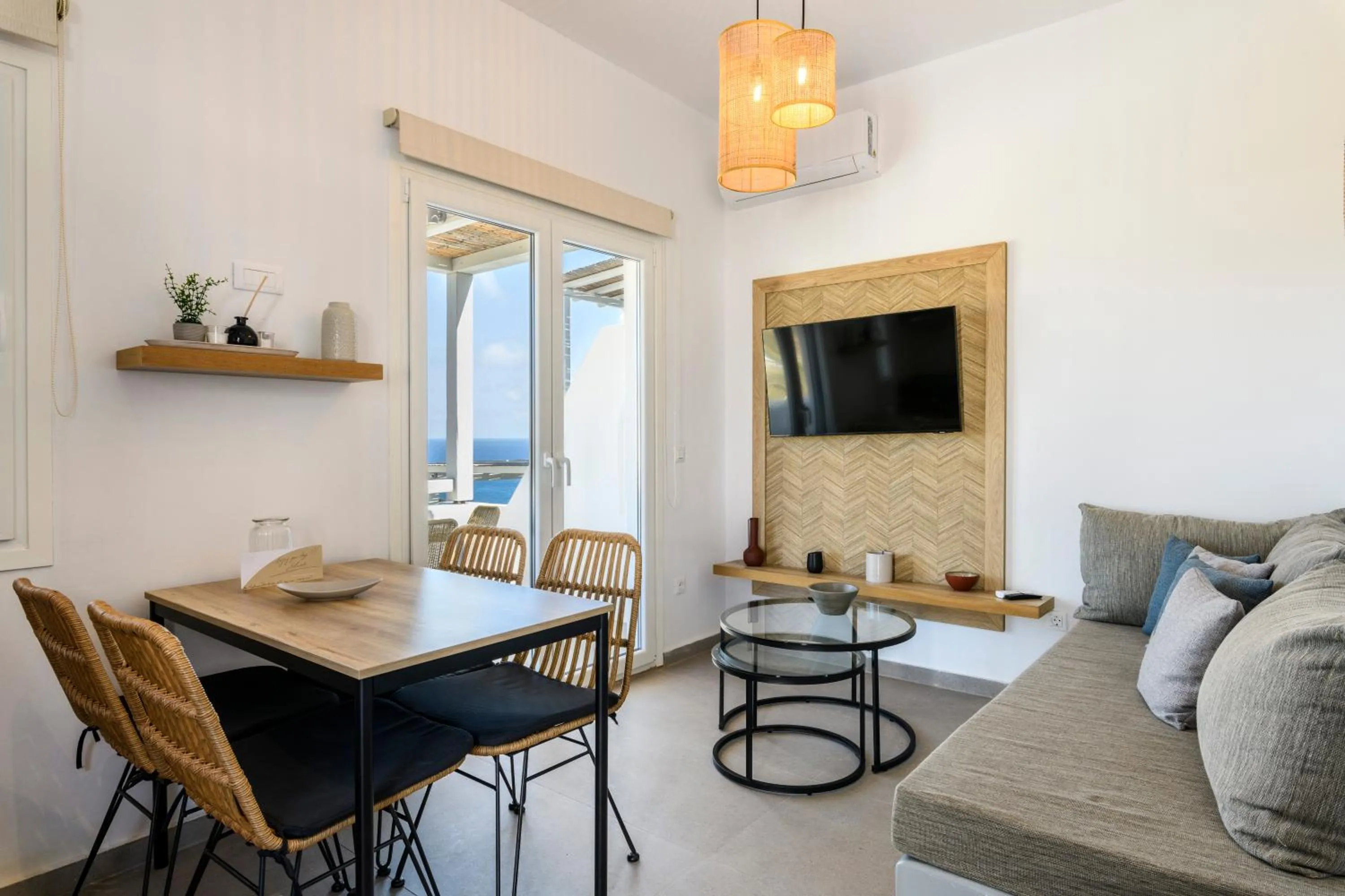 TV and multimedia in Mykonos Residence Villas & Suites Merchia beach