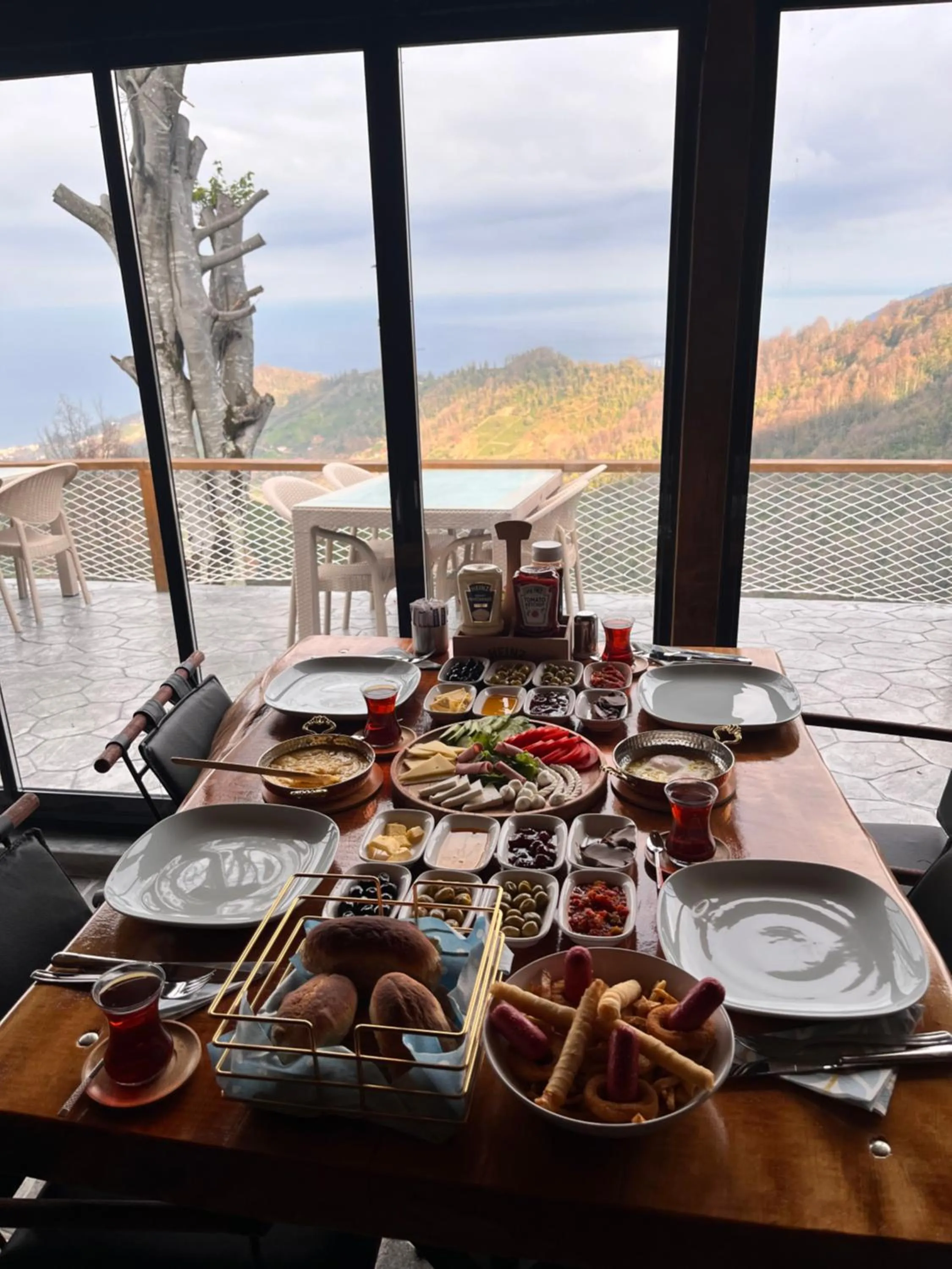Breakfast in Pagen Bungalow