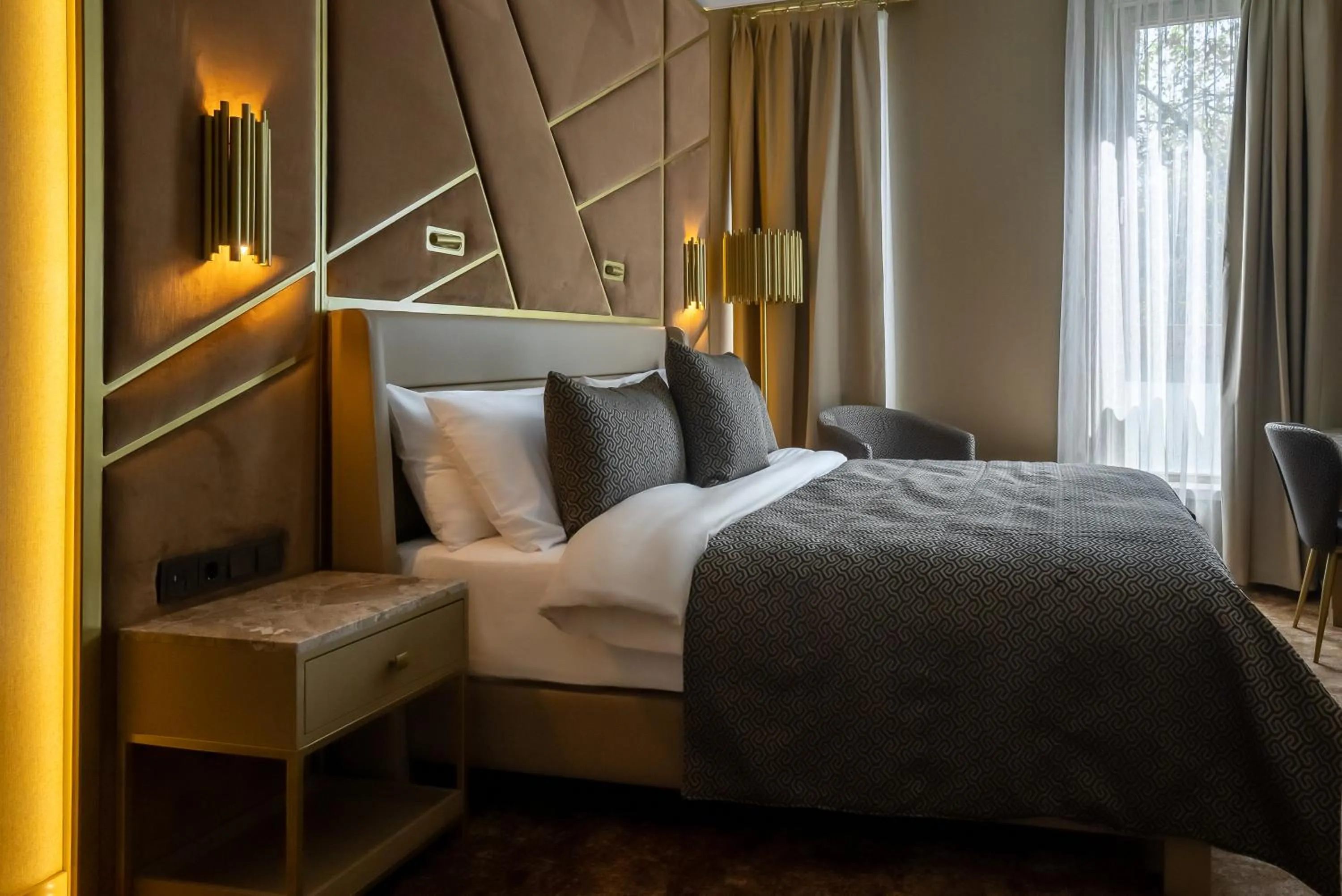 Bed in ART Hotel Rotterdam-Fully Renovated