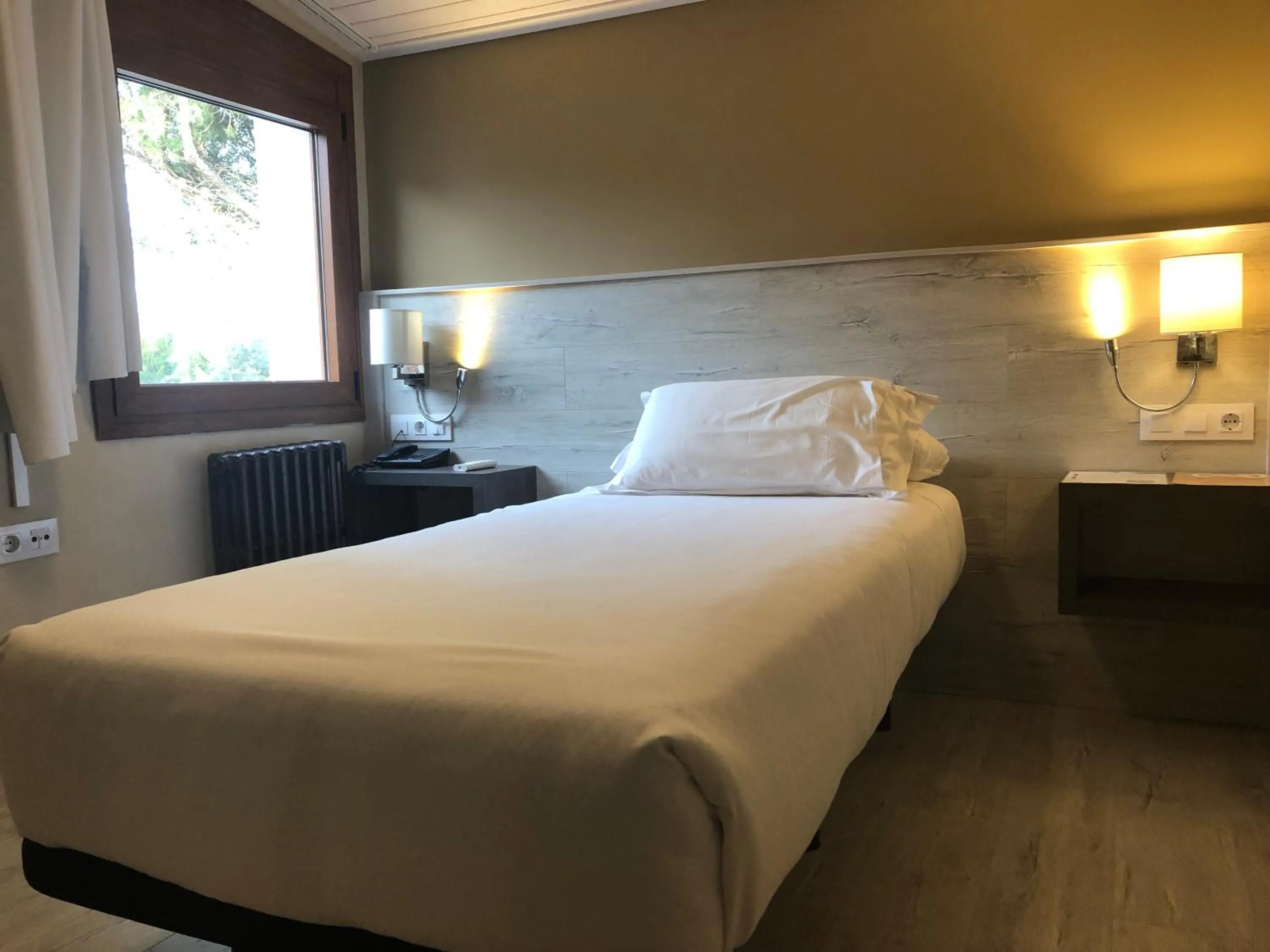 Single Room - single occupancy in Hotel Restaurante El Montico