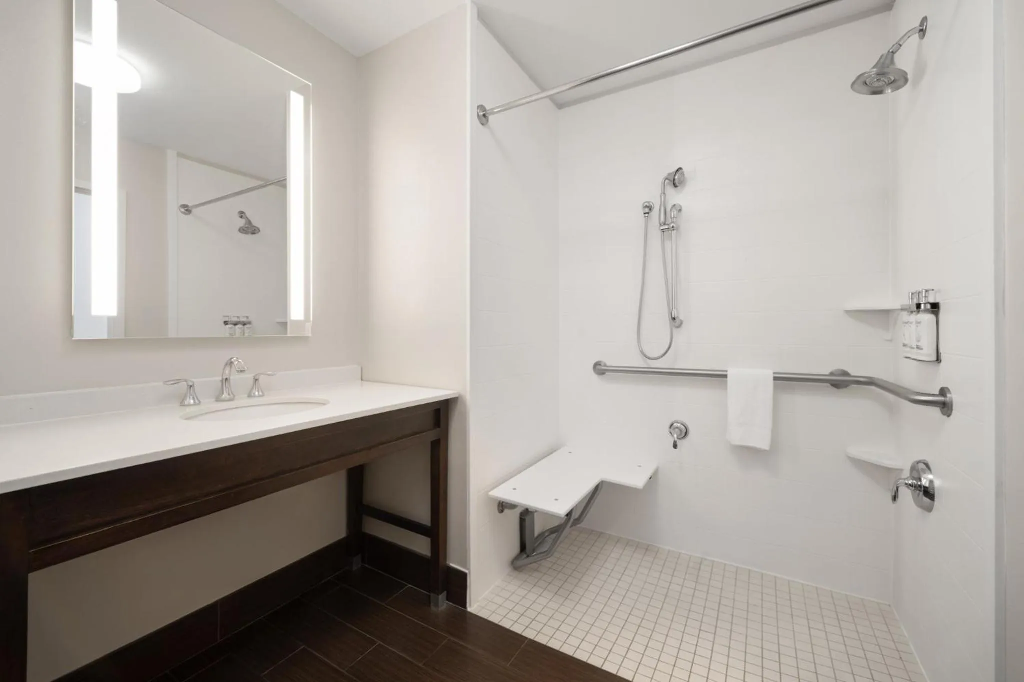 Photo of the whole room in Holiday Inn Express & Suites Aiken by IHG