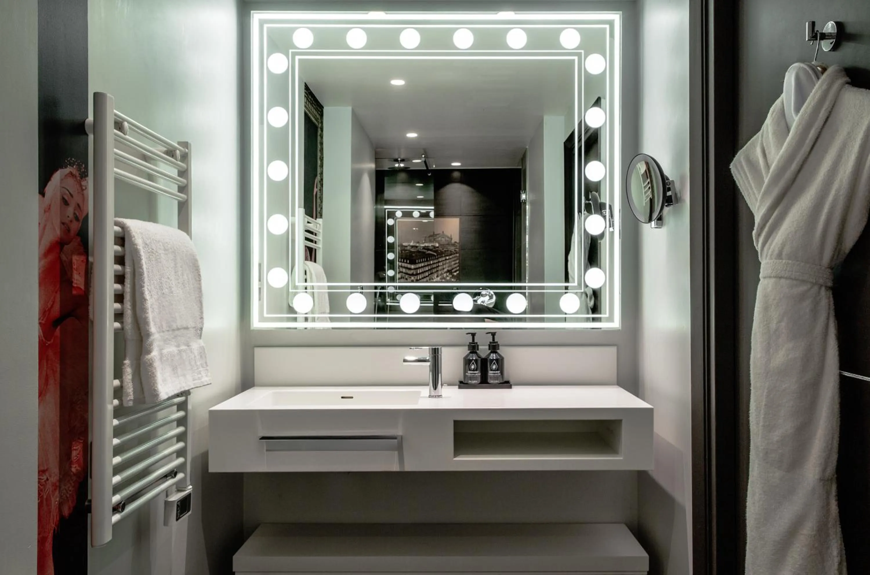 Bathroom in Hotel Indigo Paris - Opera by IHG